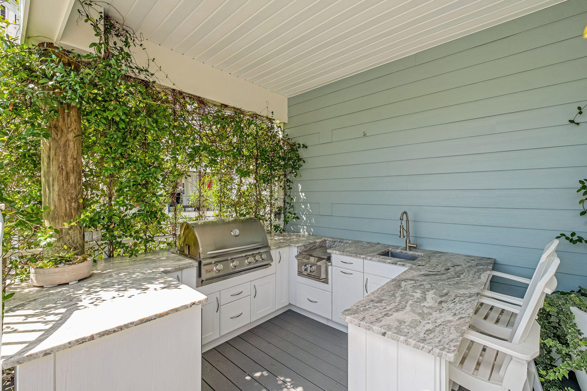 COUNTRY CABINS PH 2 - Residential