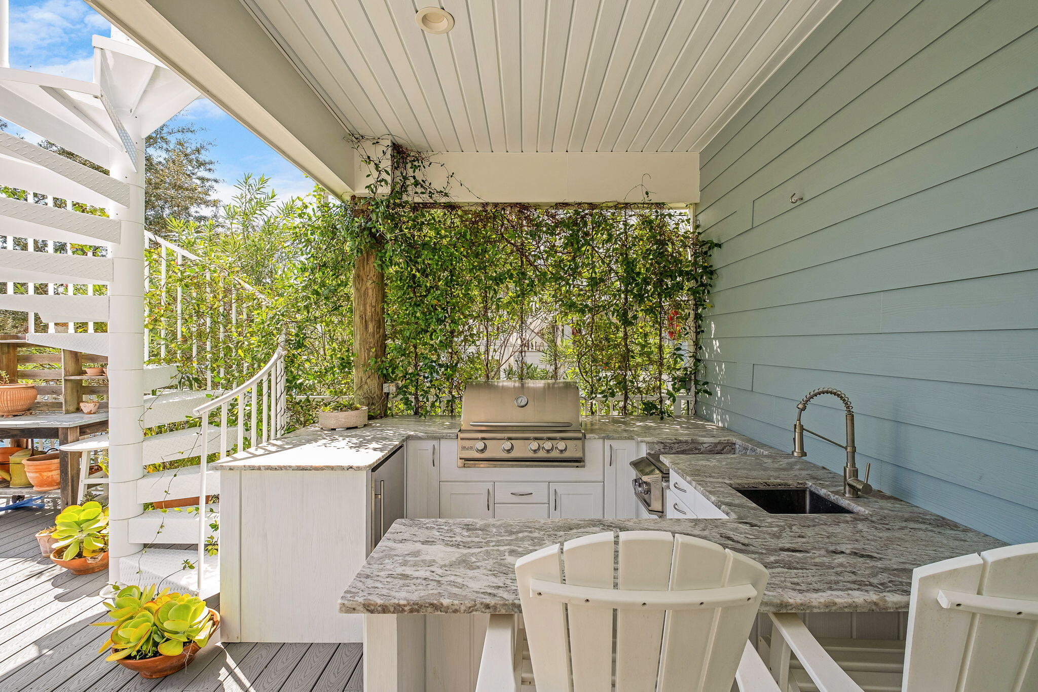 COUNTRY CABINS PH 2 - Residential