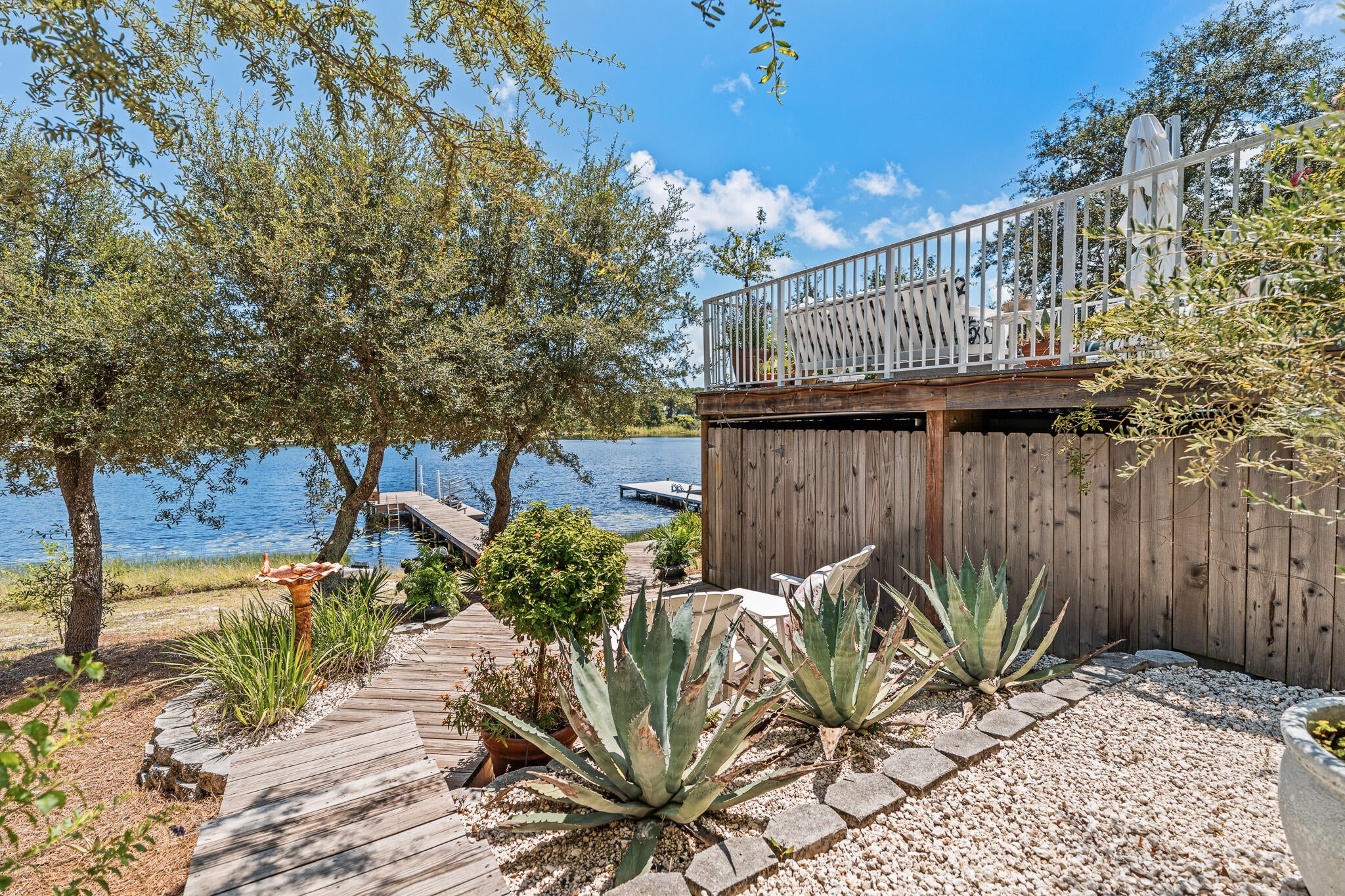 COUNTRY CABINS PH 2 - Residential