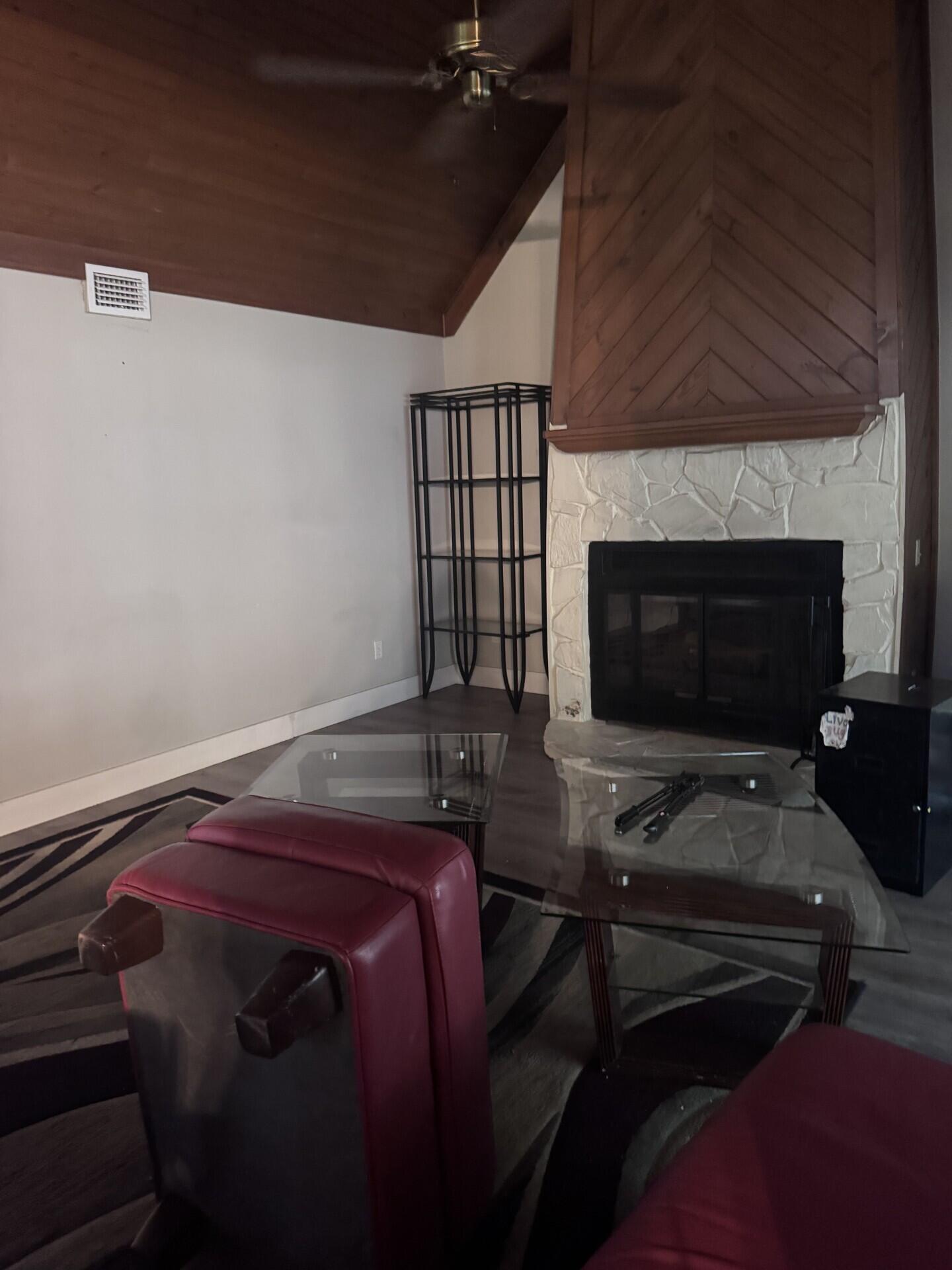 MOSSEY COVE T/H - Residential Lease