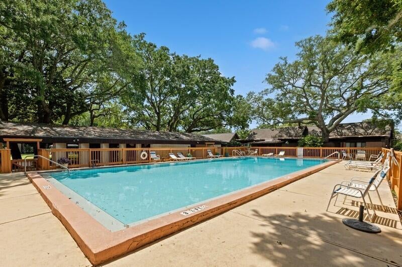 MOSSEY COVE T/H - Residential Lease