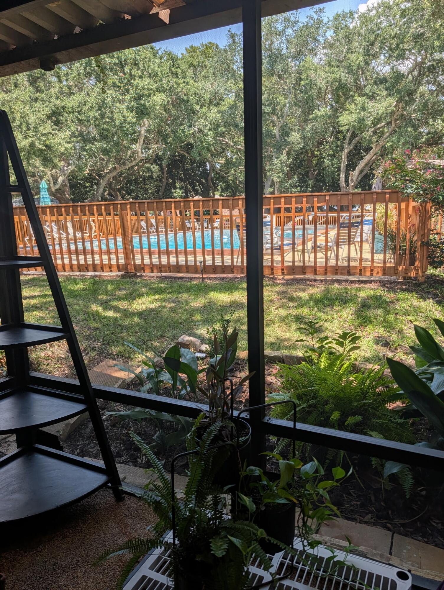 MOSSEY COVE T/H - Residential Lease