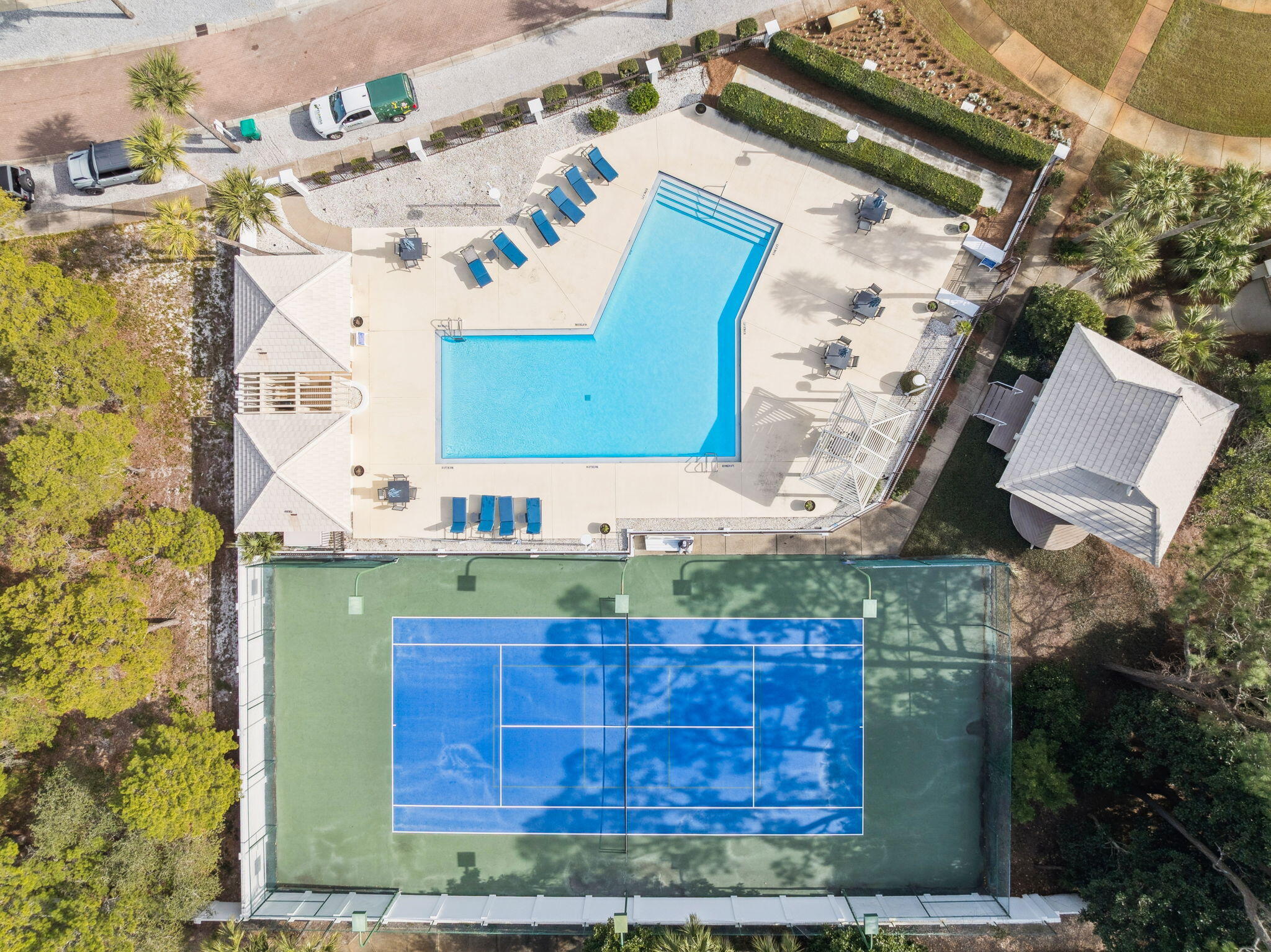 VILLAGE OF WHITE CLIFFS THE - Residential