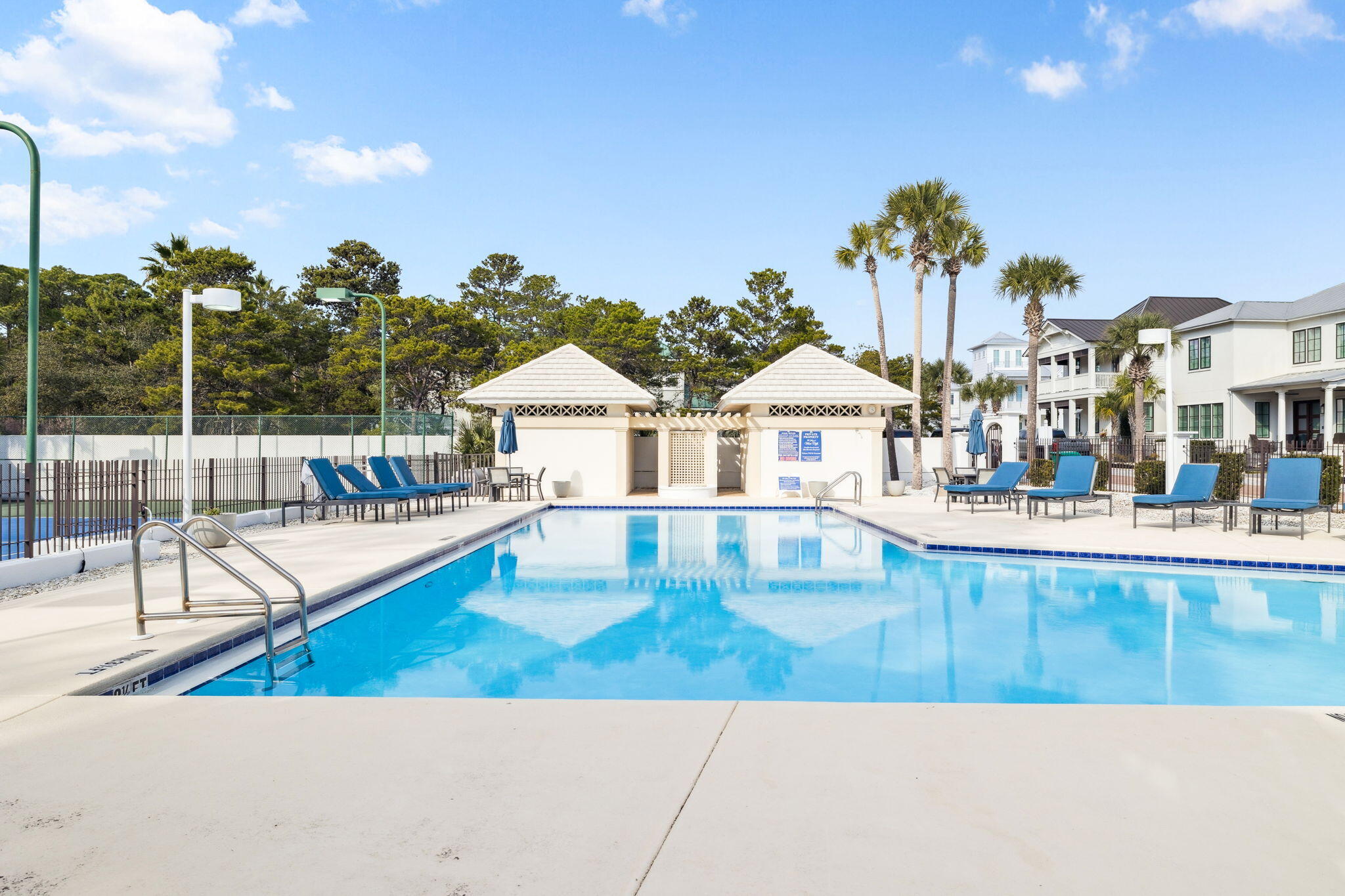 VILLAGE OF WHITE CLIFFS THE - Residential
