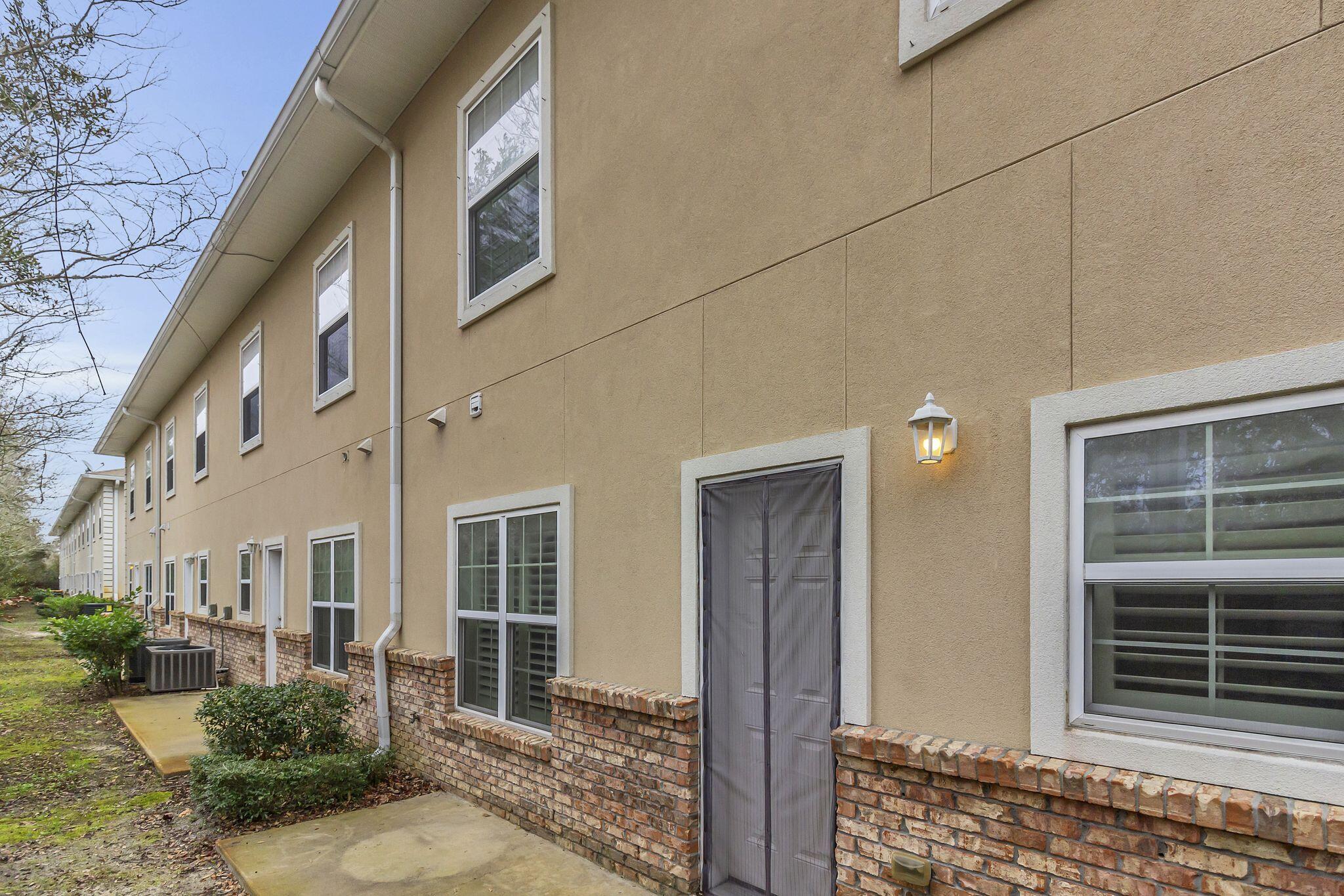 MERIDIAN SQUARE T/H - Residential Lease