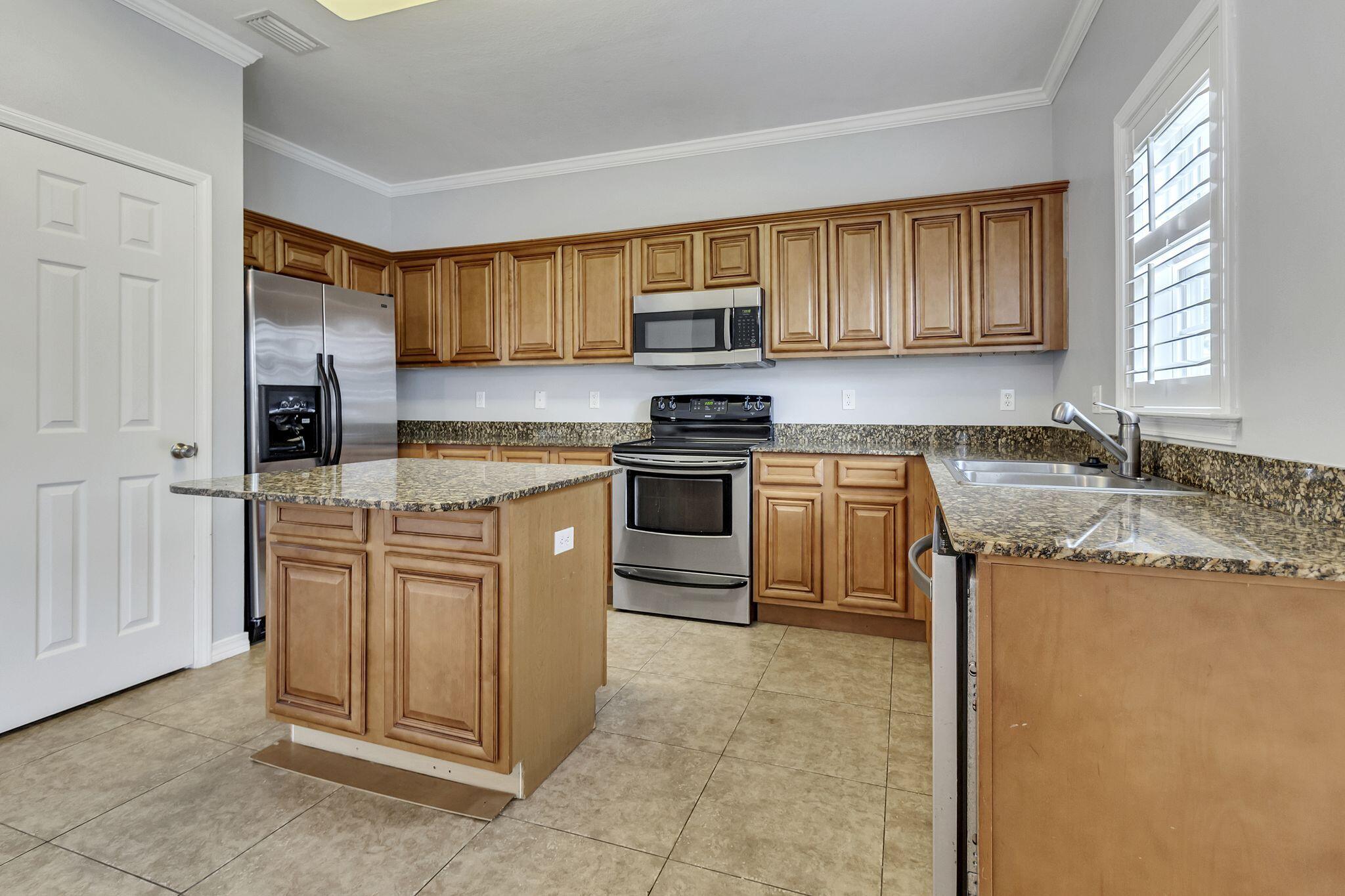 MERIDIAN SQUARE T/H - Residential Lease