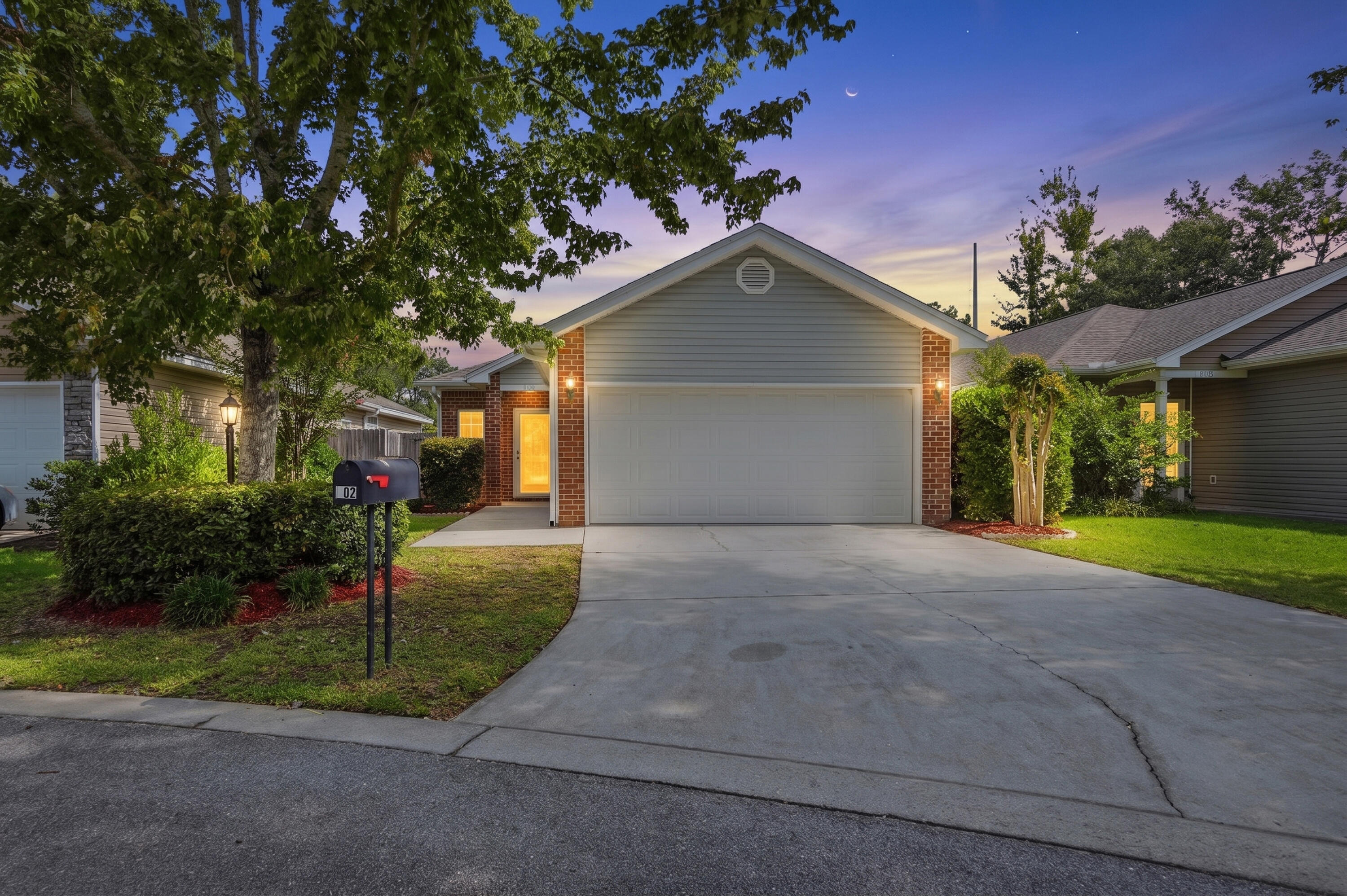 REDWOOD VILLAGE - Residential