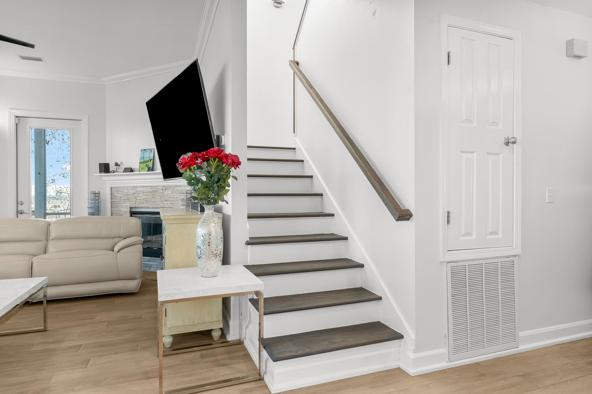 BAYSHORE GARDENS - Residential Lease