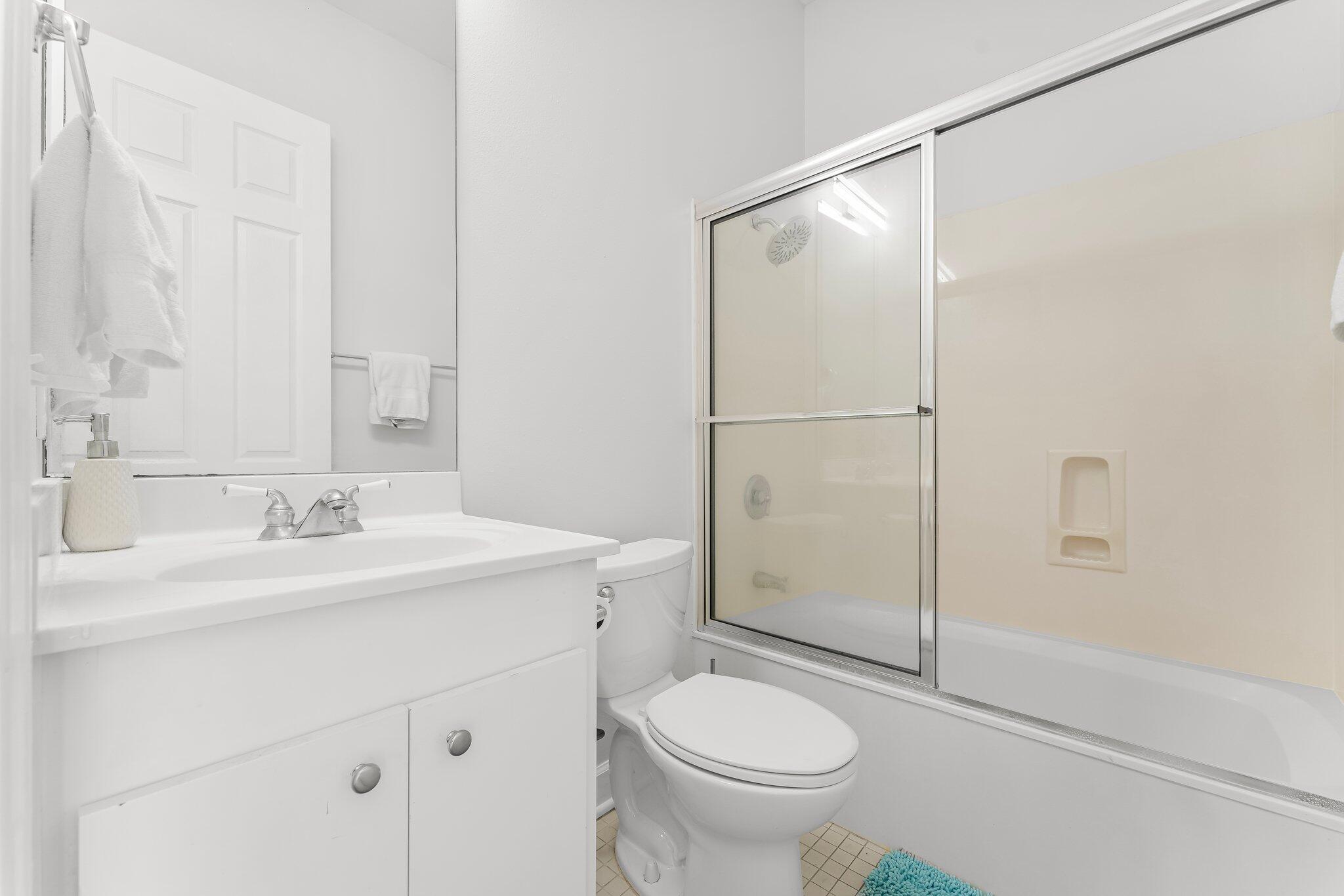 BAYSHORE GARDENS - Residential Lease