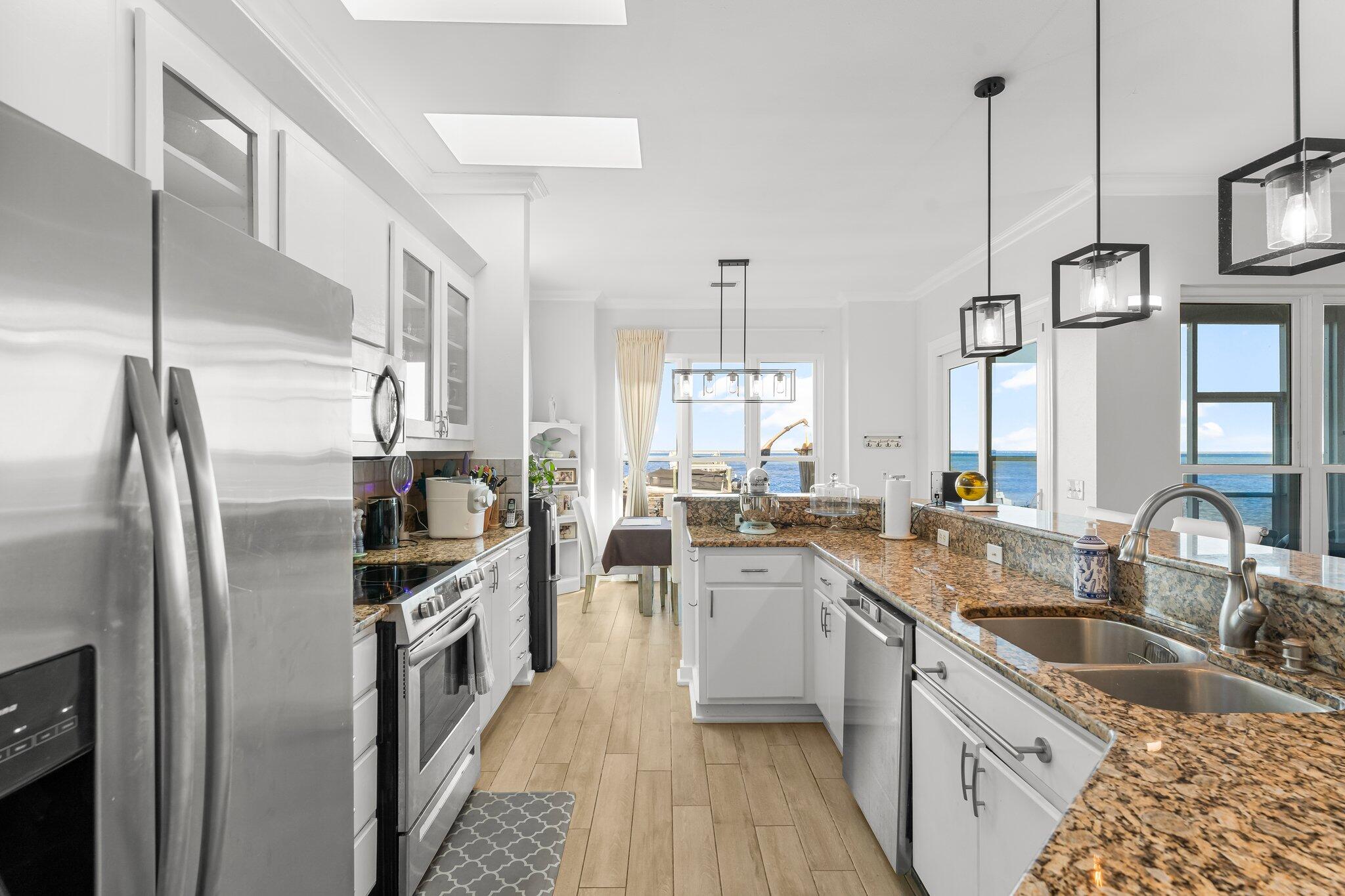 BAYSHORE GARDENS - Residential Lease
