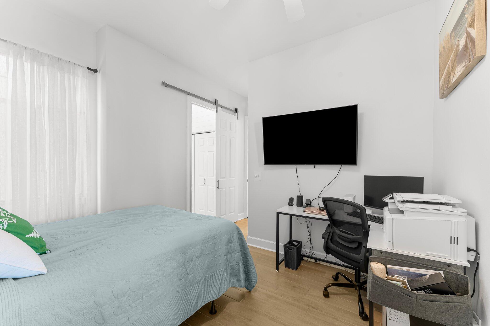 BAYSHORE GARDENS - Residential Lease
