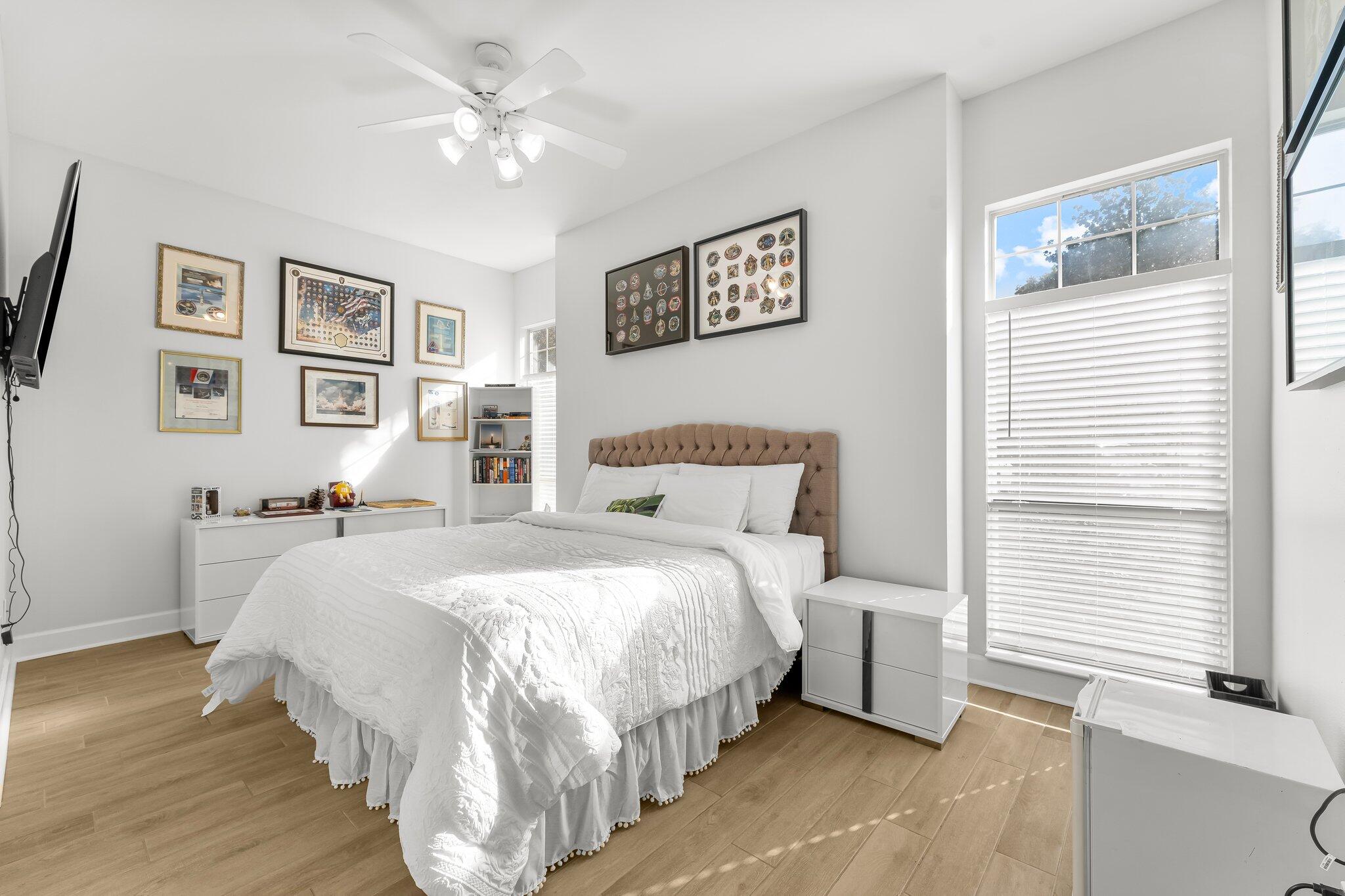 BAYSHORE GARDENS - Residential Lease