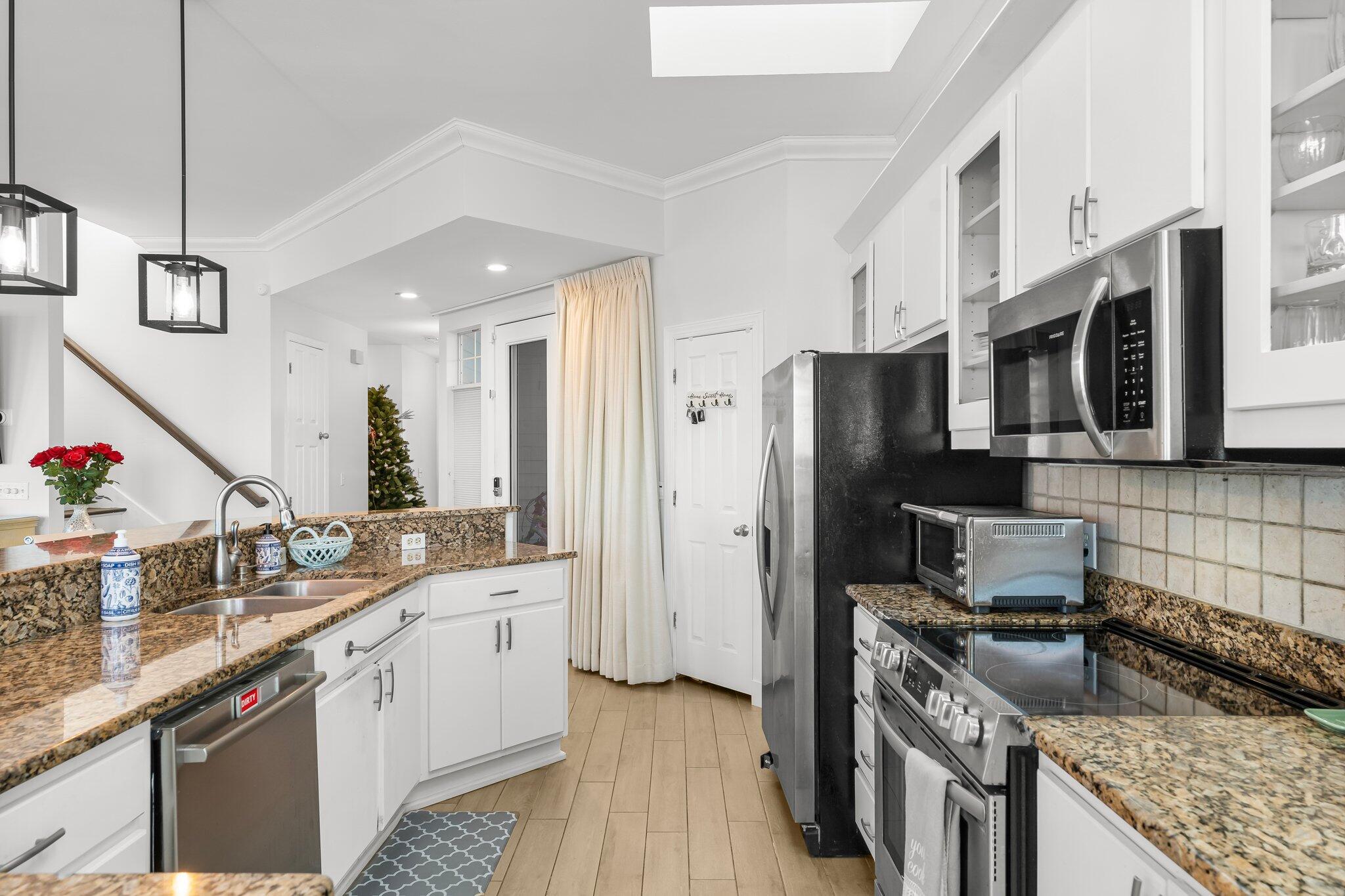 BAYSHORE GARDENS - Residential Lease
