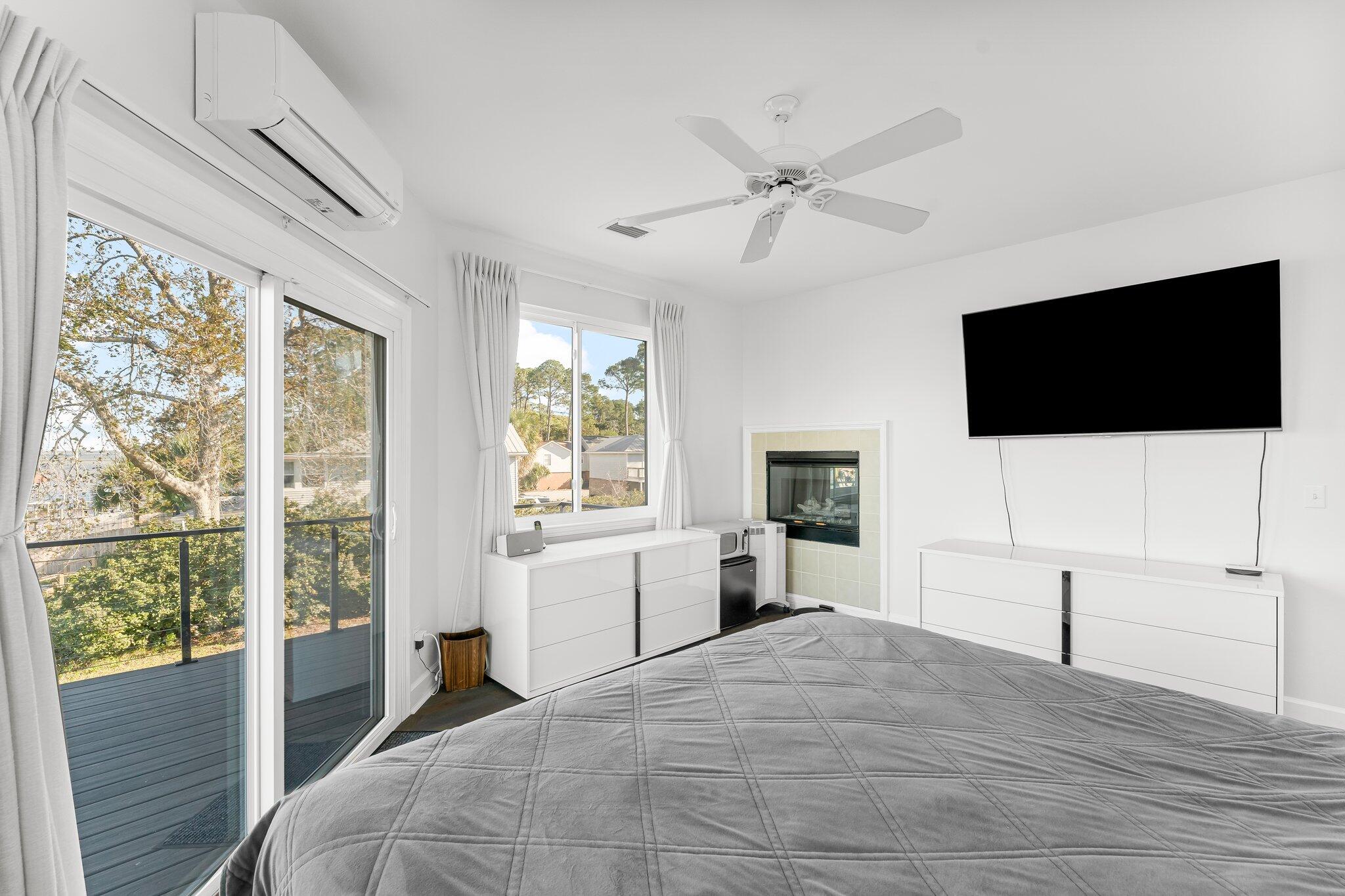 BAYSHORE GARDENS - Residential Lease