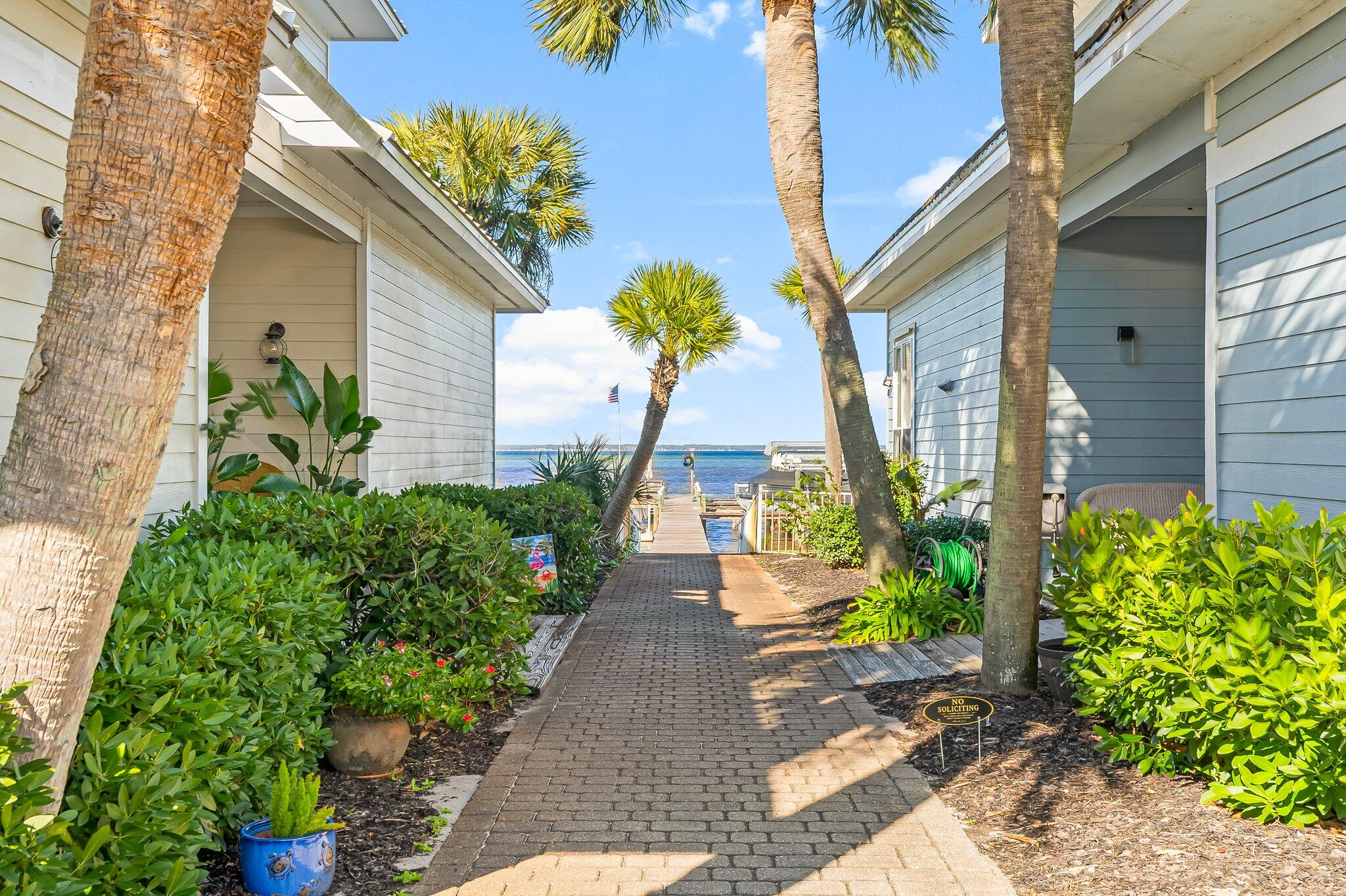 BAYSHORE GARDENS - Residential Lease
