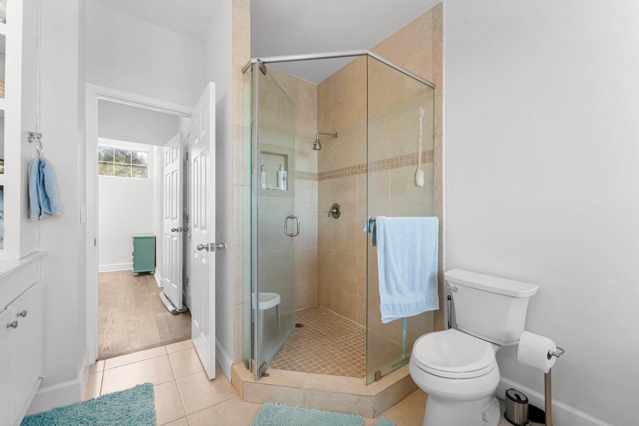 BAYSHORE GARDENS - Residential Lease