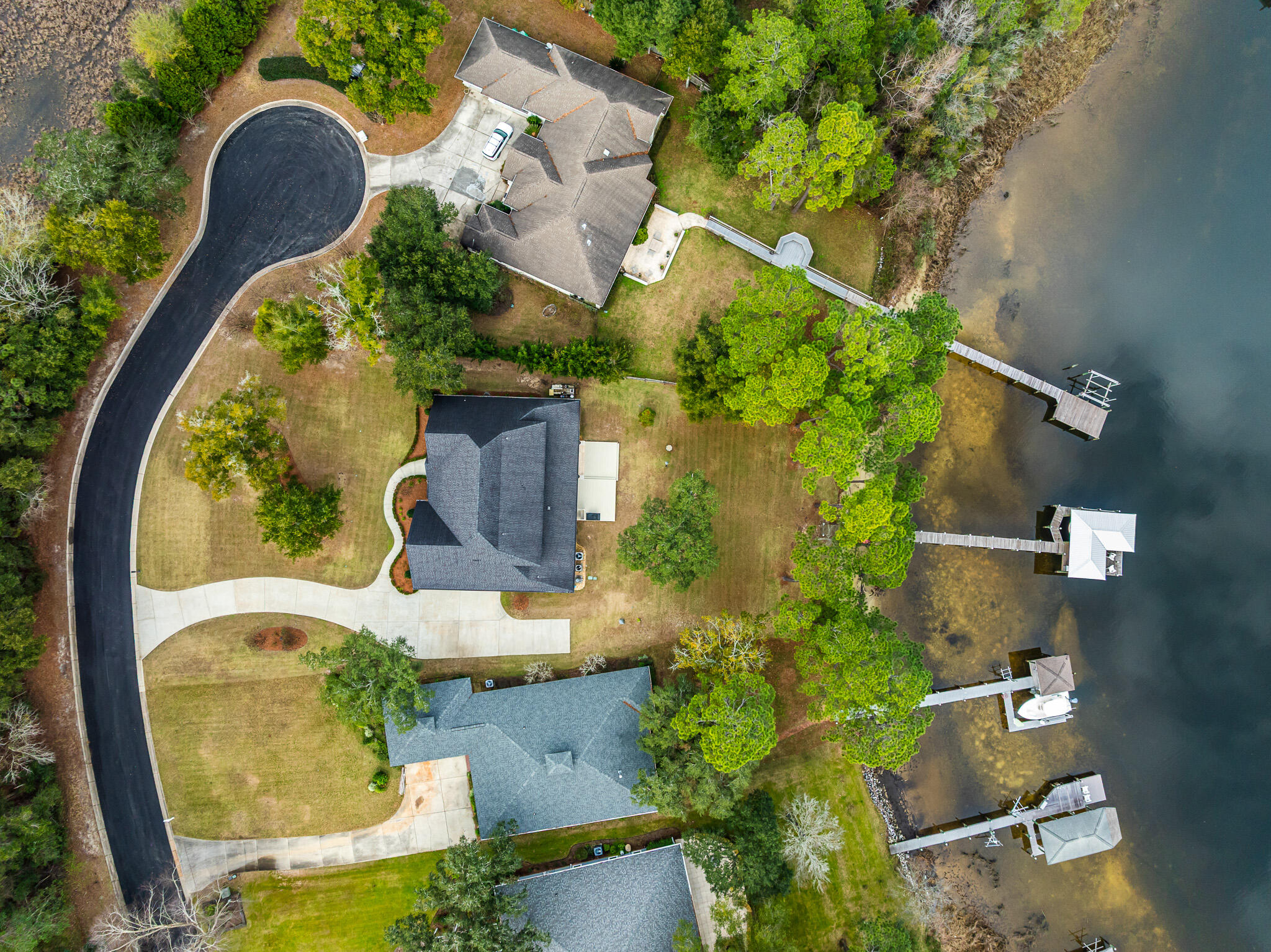 BAY POINTE PLANTATION - Residential