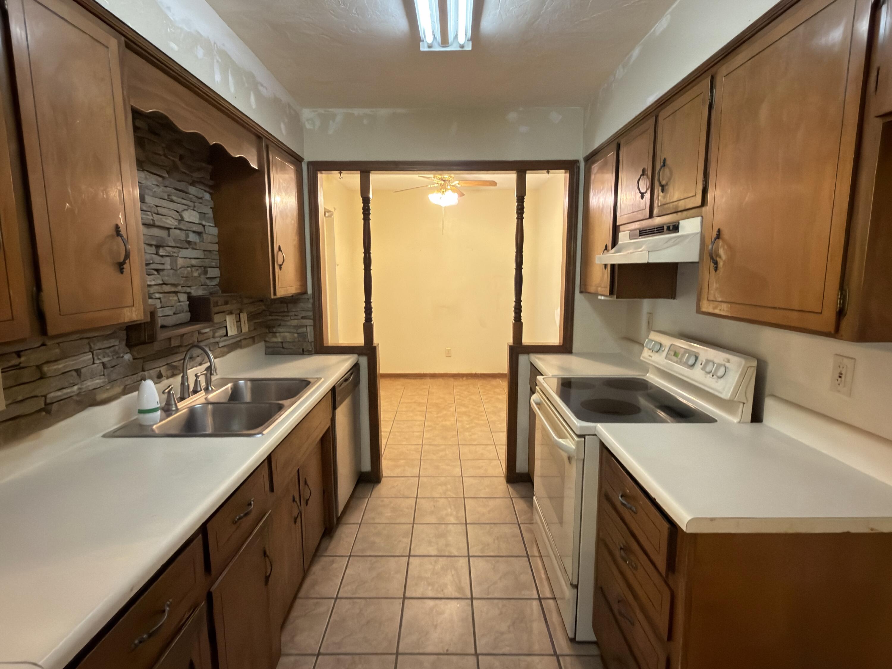 CHARTER OAKS - Residential