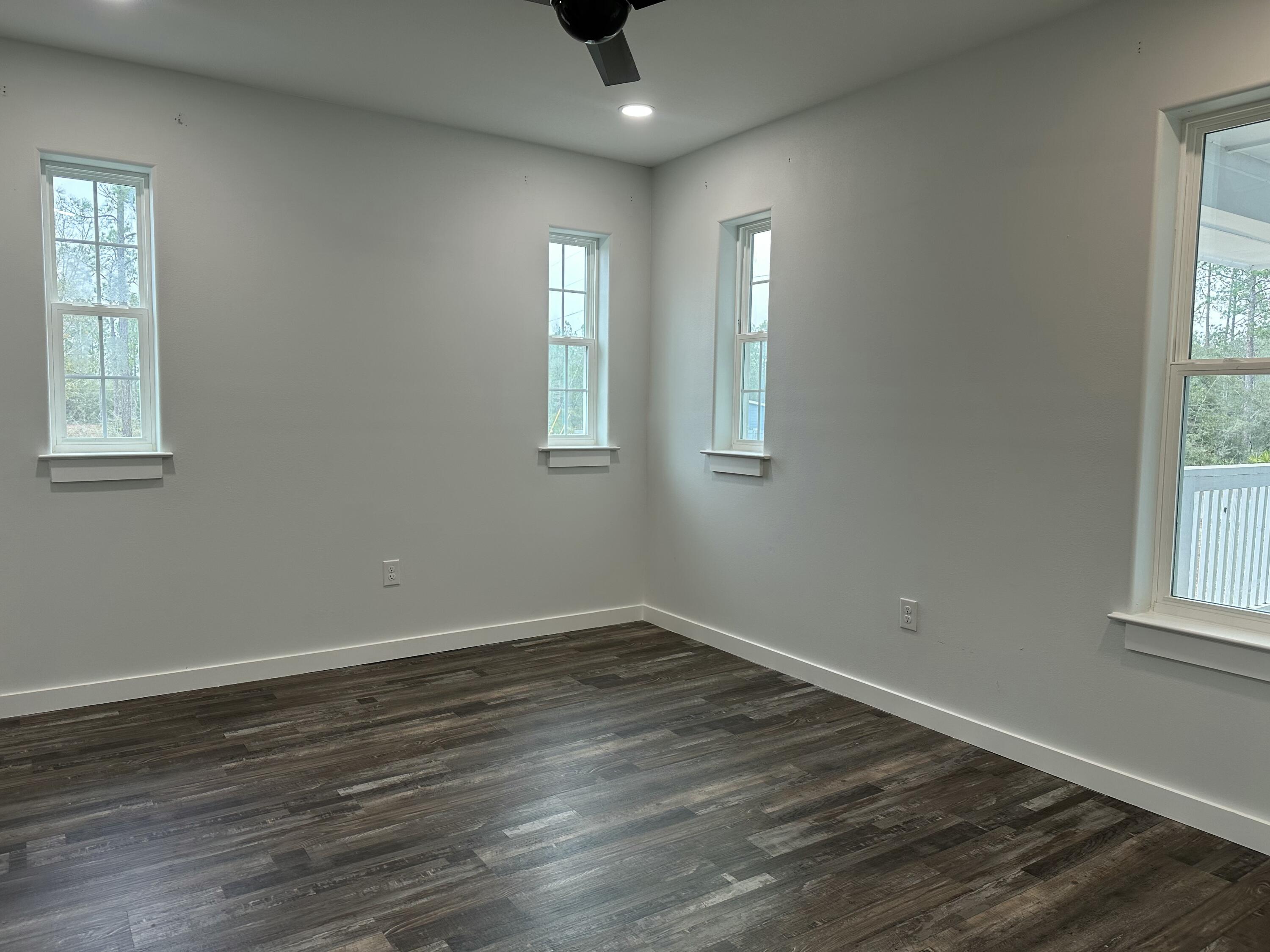 OAKWOOD LAKES ESTATES - Residential Lease