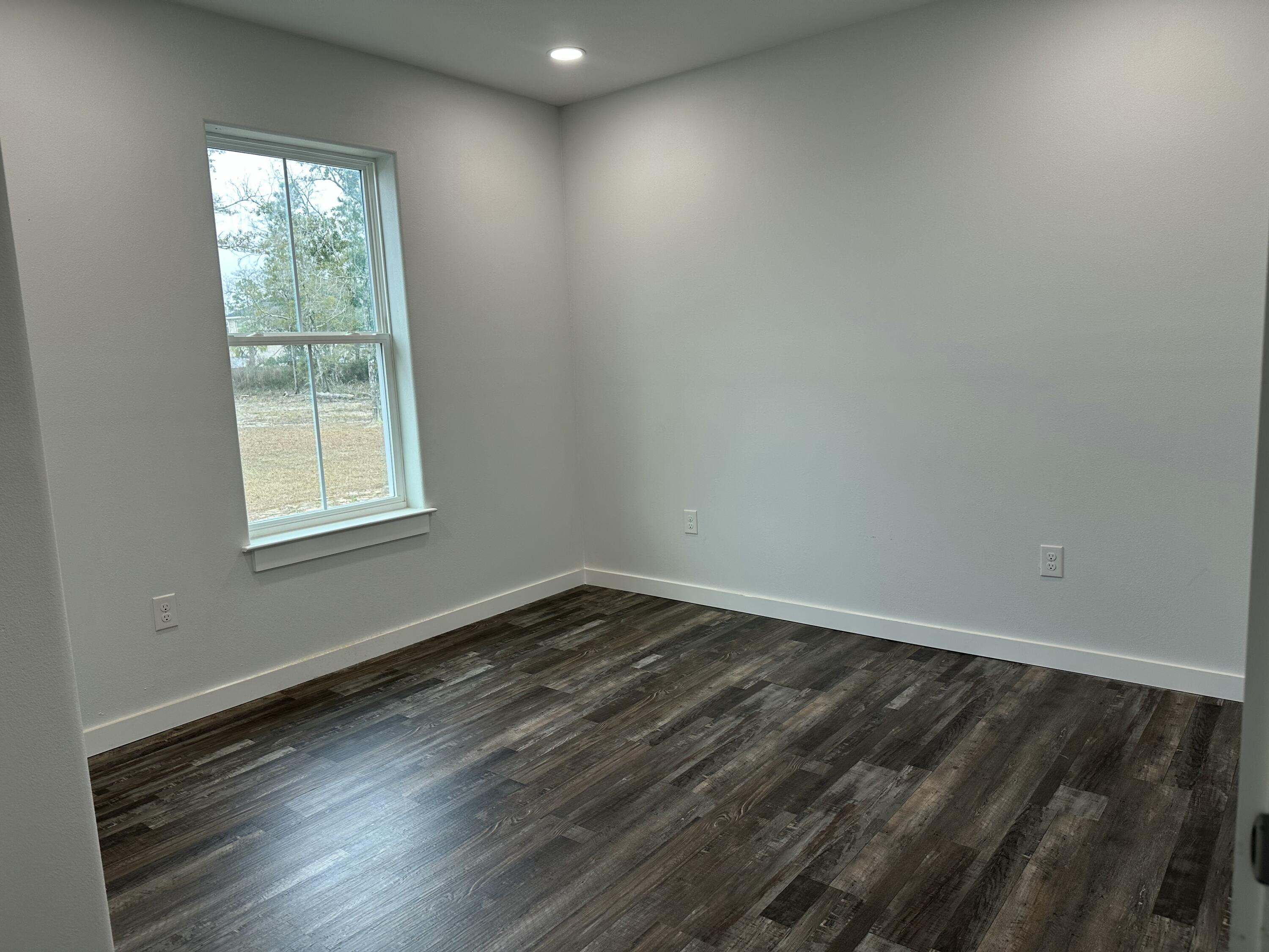 OAKWOOD LAKES ESTATES - Residential Lease
