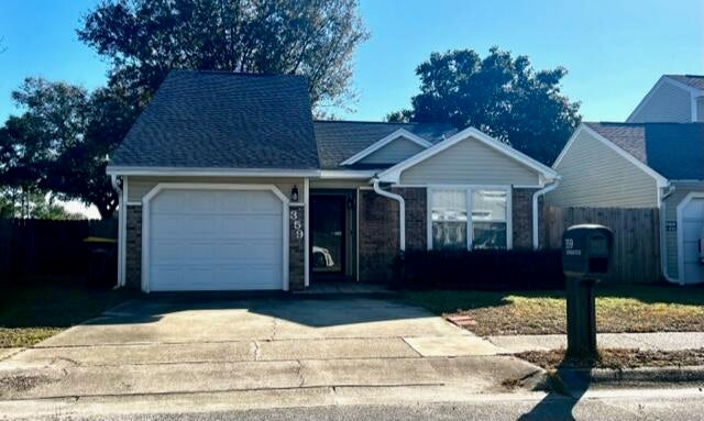 Very cut 2 bed 2 bathroom home in Canterbury Woods.  Walking distance to Ft Walton Beach Highschool  Lots of charm and unique features. This is a must see. Small pet allowed with nonrefundable fee and owner approval.