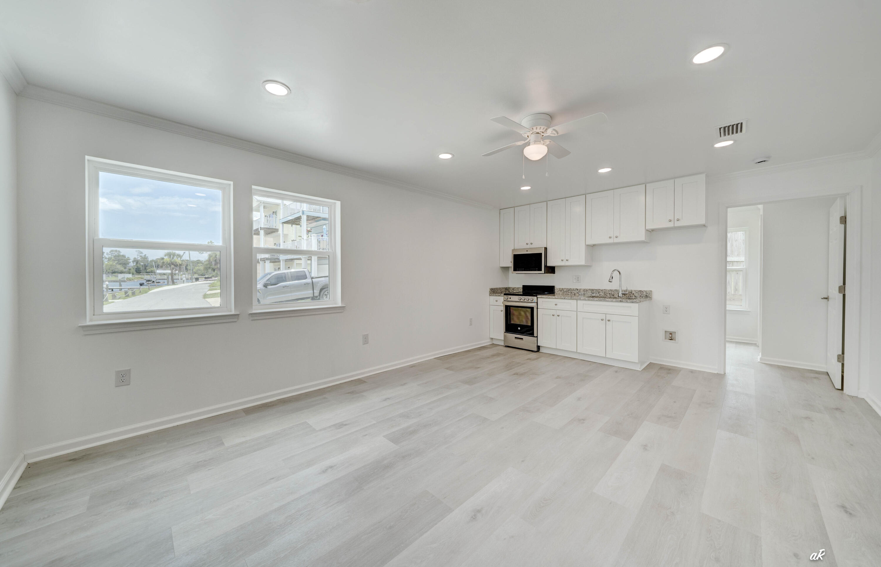 NO RECORDED SUBDIVISION - Residential