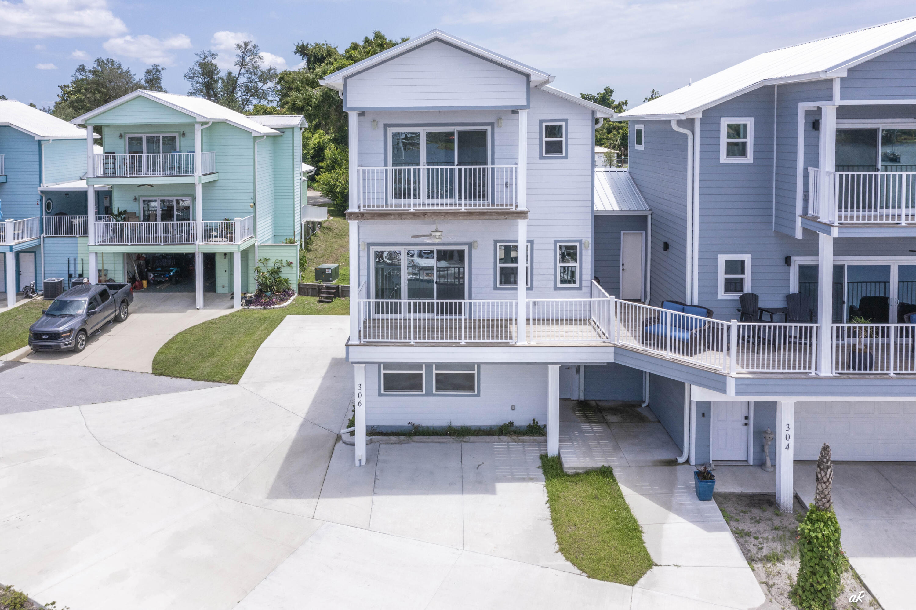 NO RECORDED SUBDIVISION - Residential