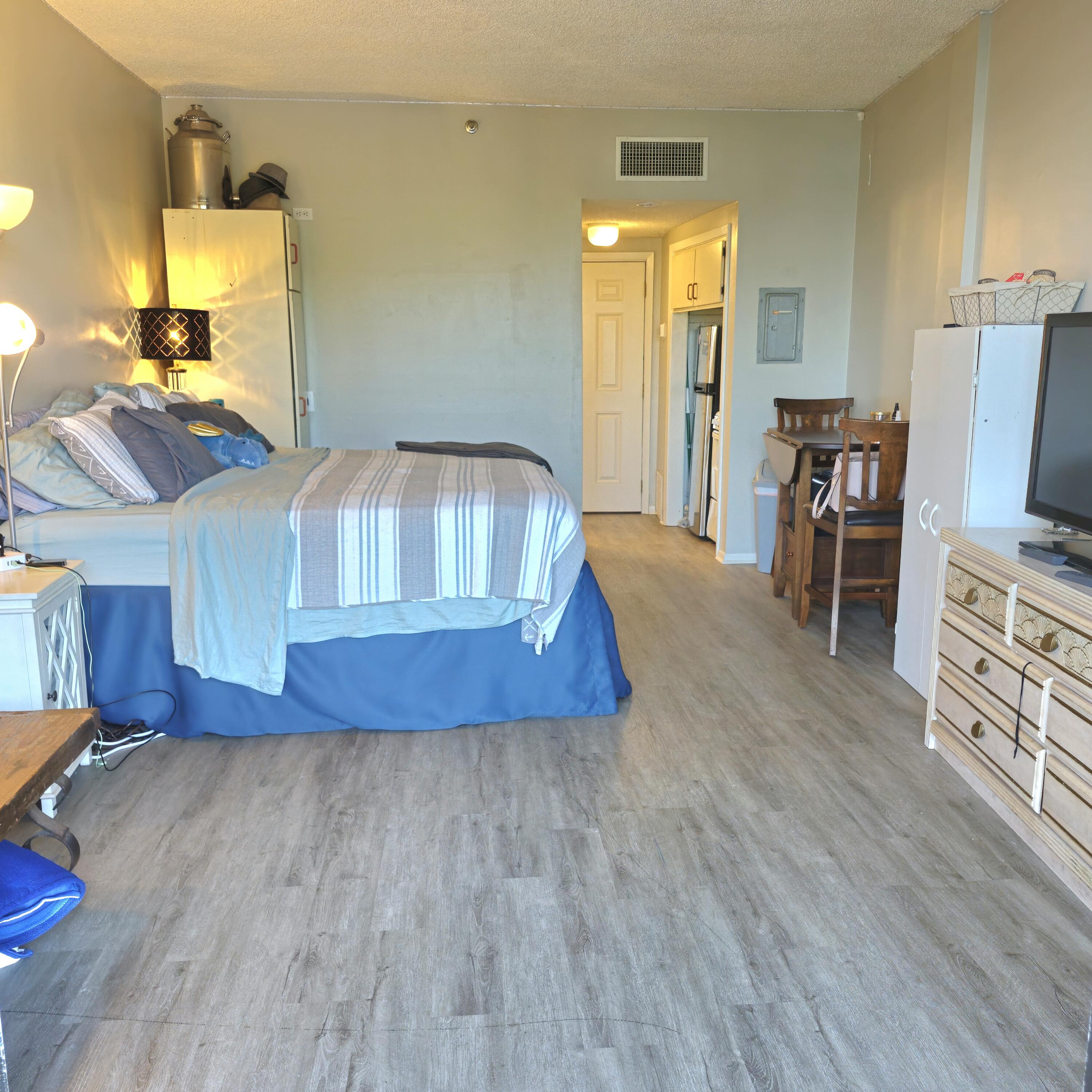 PIRATES BAY PH 1 - Residential