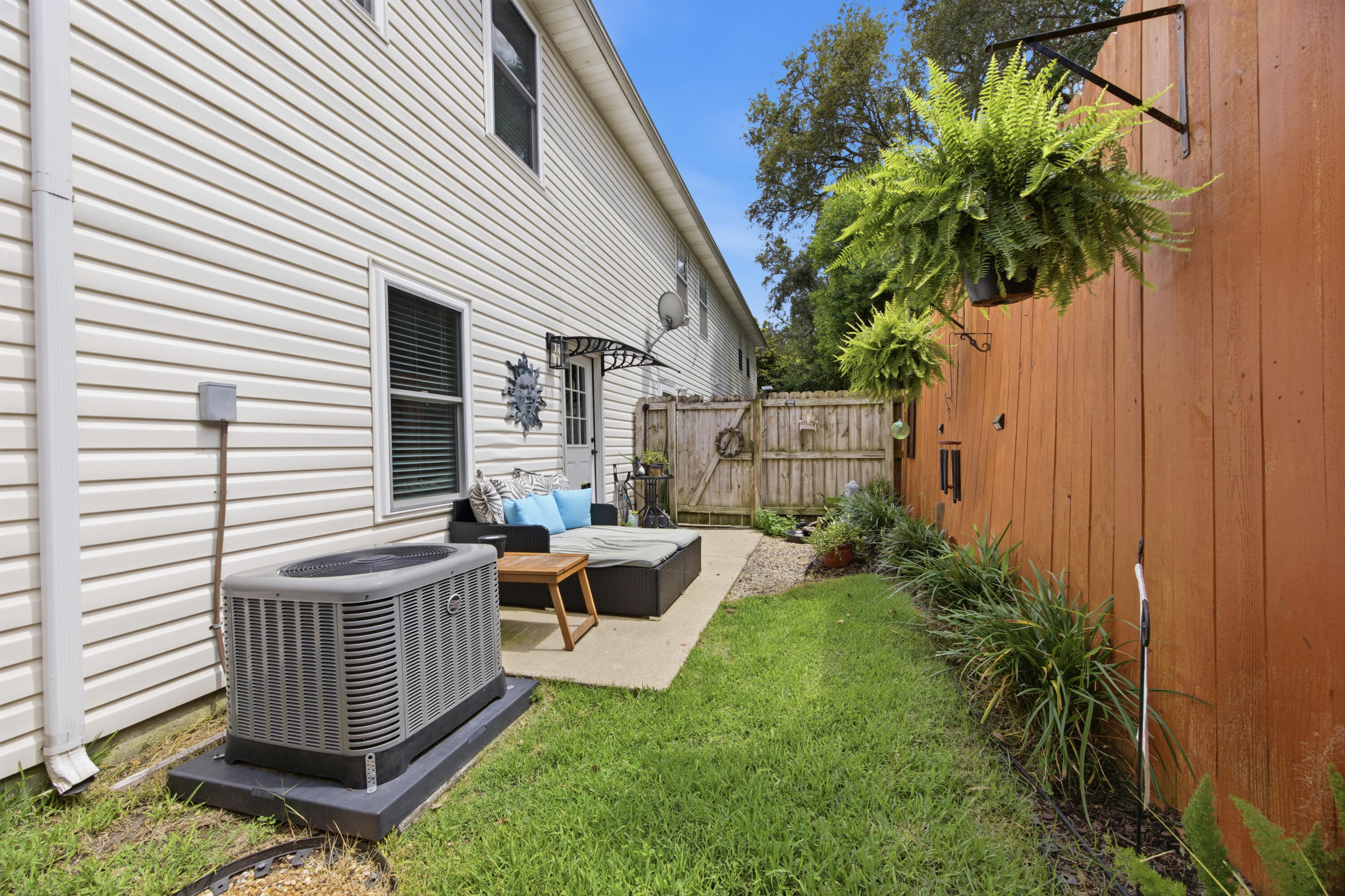 CAMBRIDGE VILLAGE T/H - Residential