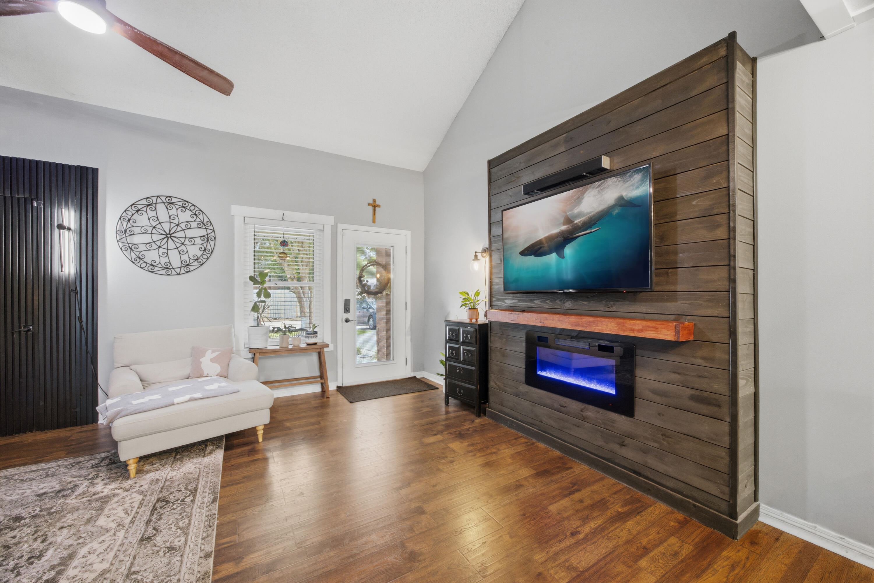 CAMBRIDGE VILLAGE T/H - Residential