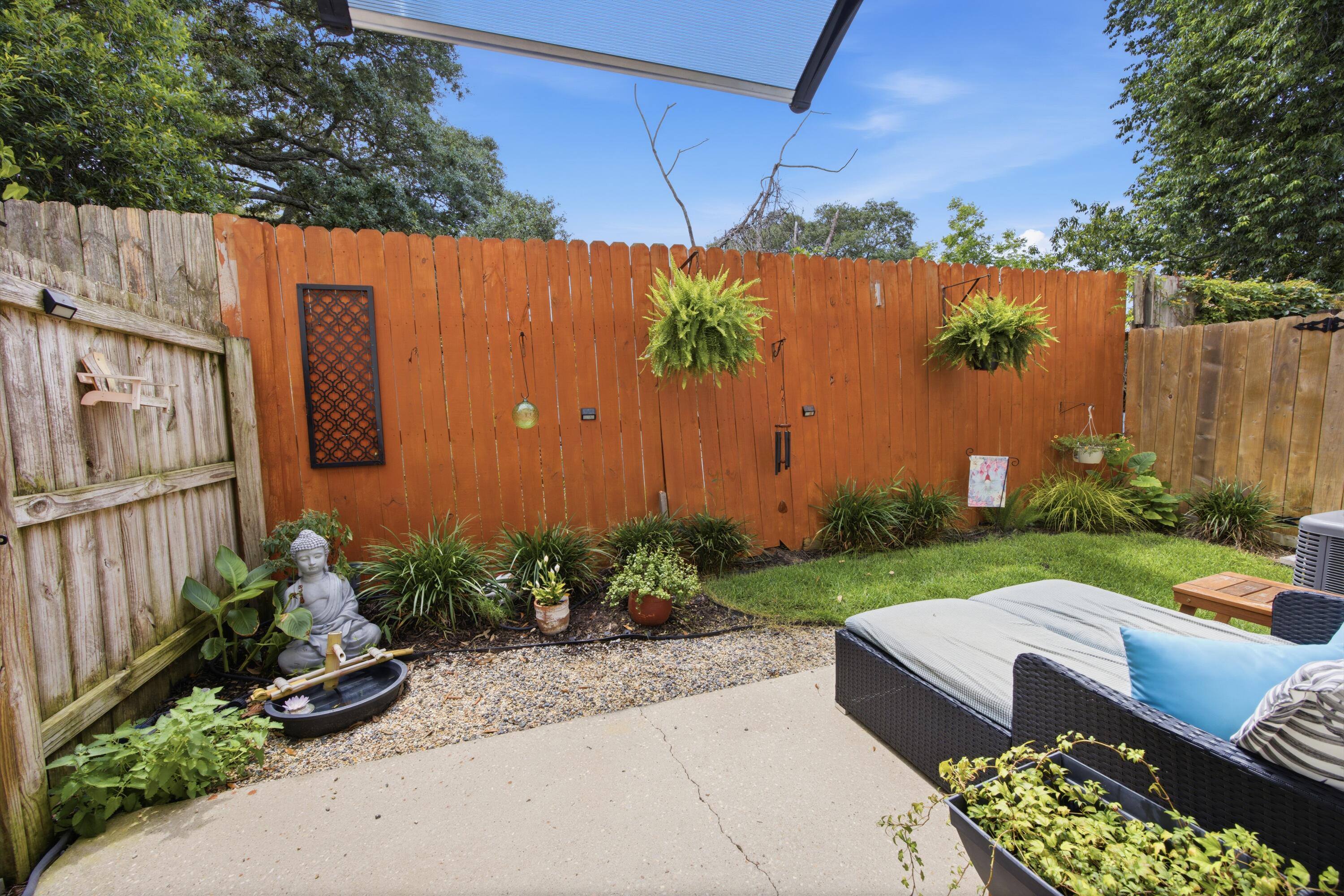 CAMBRIDGE VILLAGE T/H - Residential
