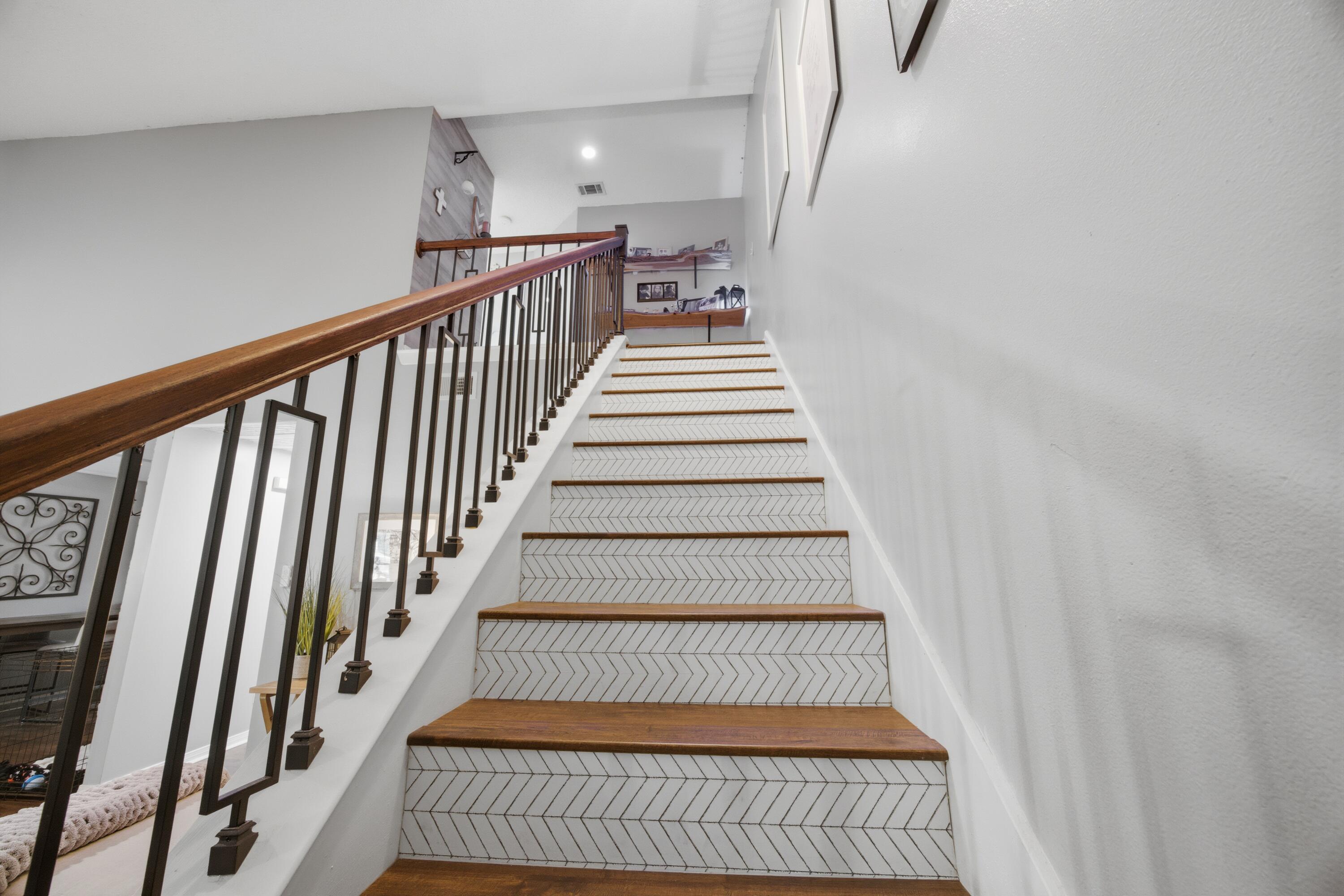 CAMBRIDGE VILLAGE T/H - Residential