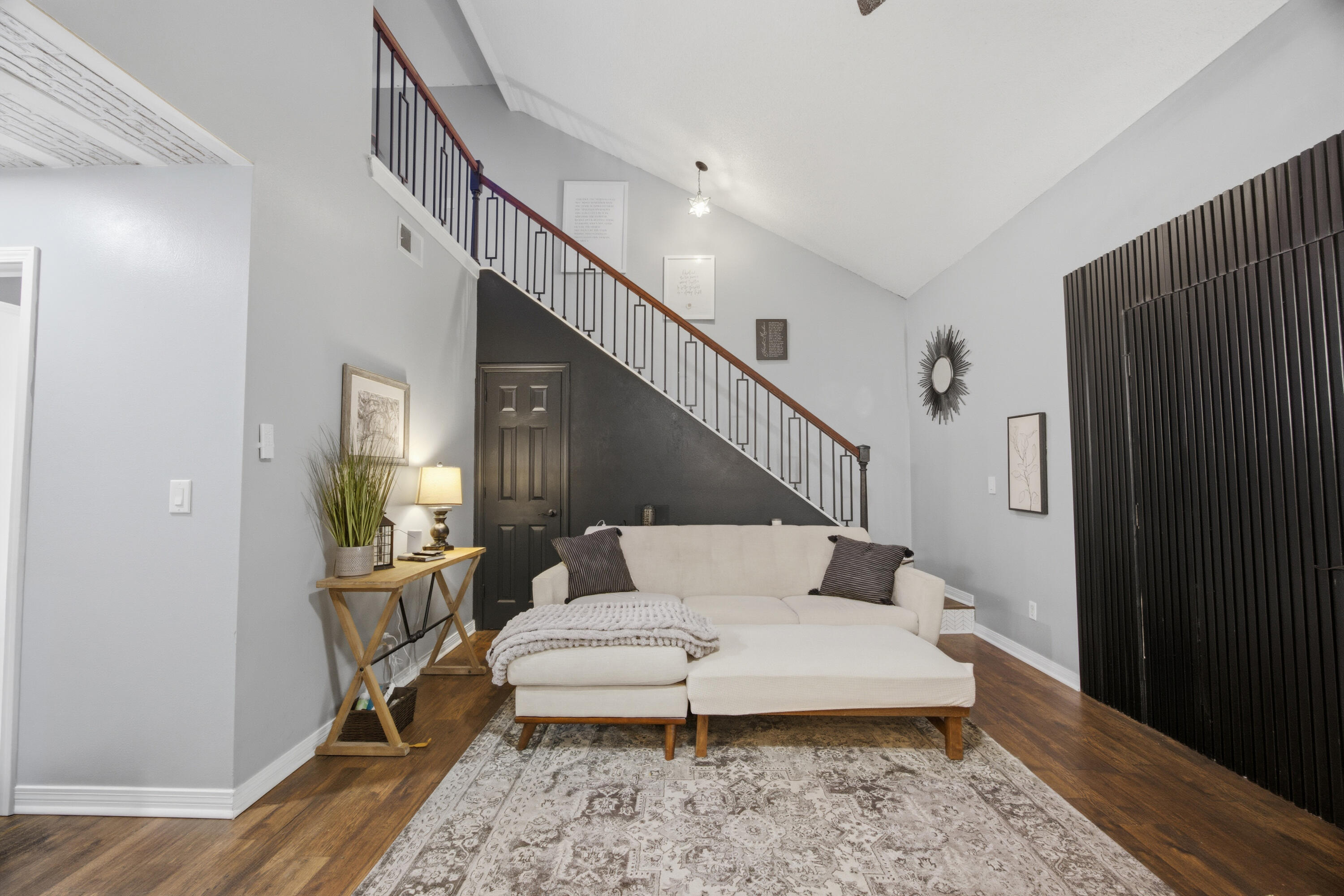 CAMBRIDGE VILLAGE T/H - Residential