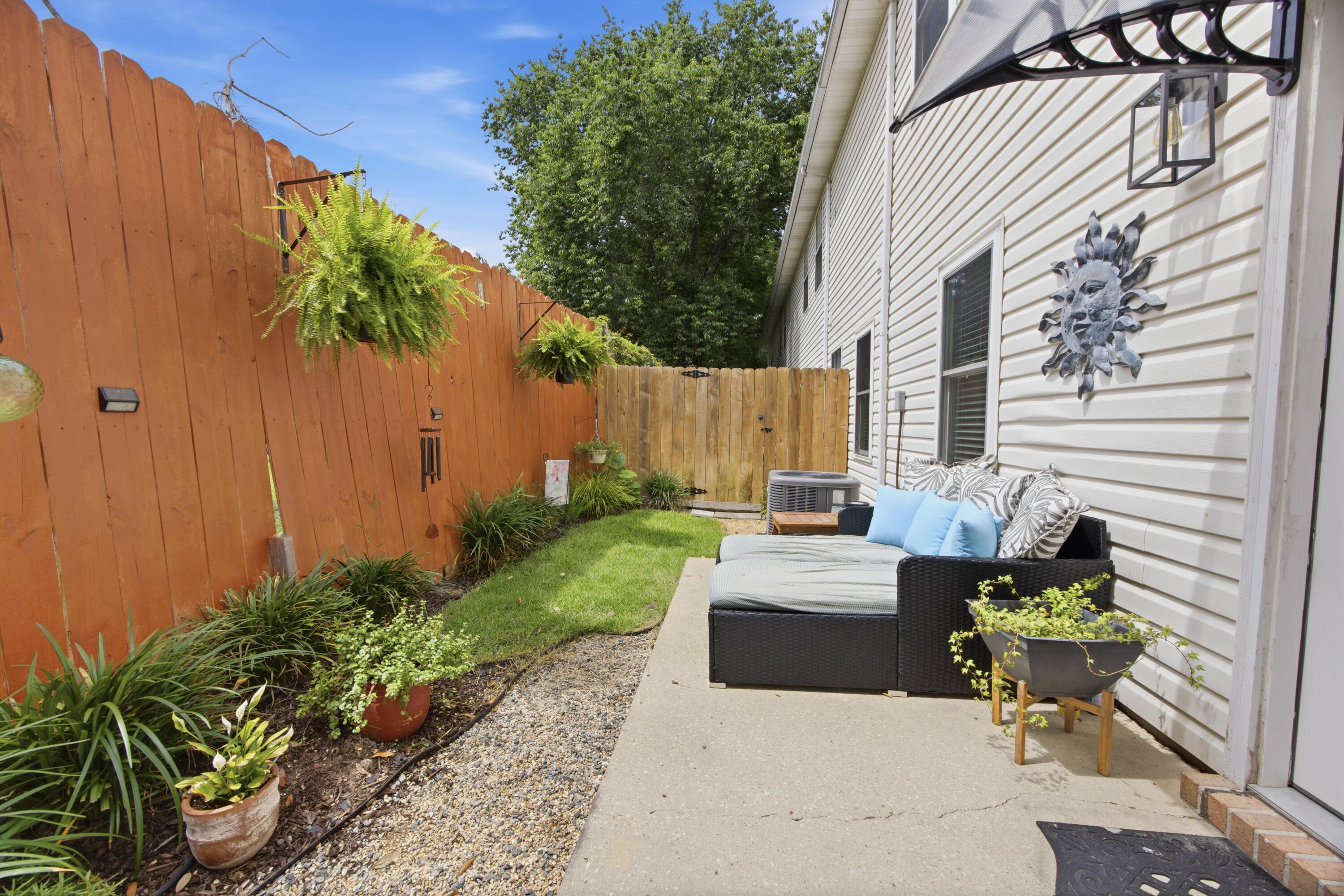 CAMBRIDGE VILLAGE T/H - Residential