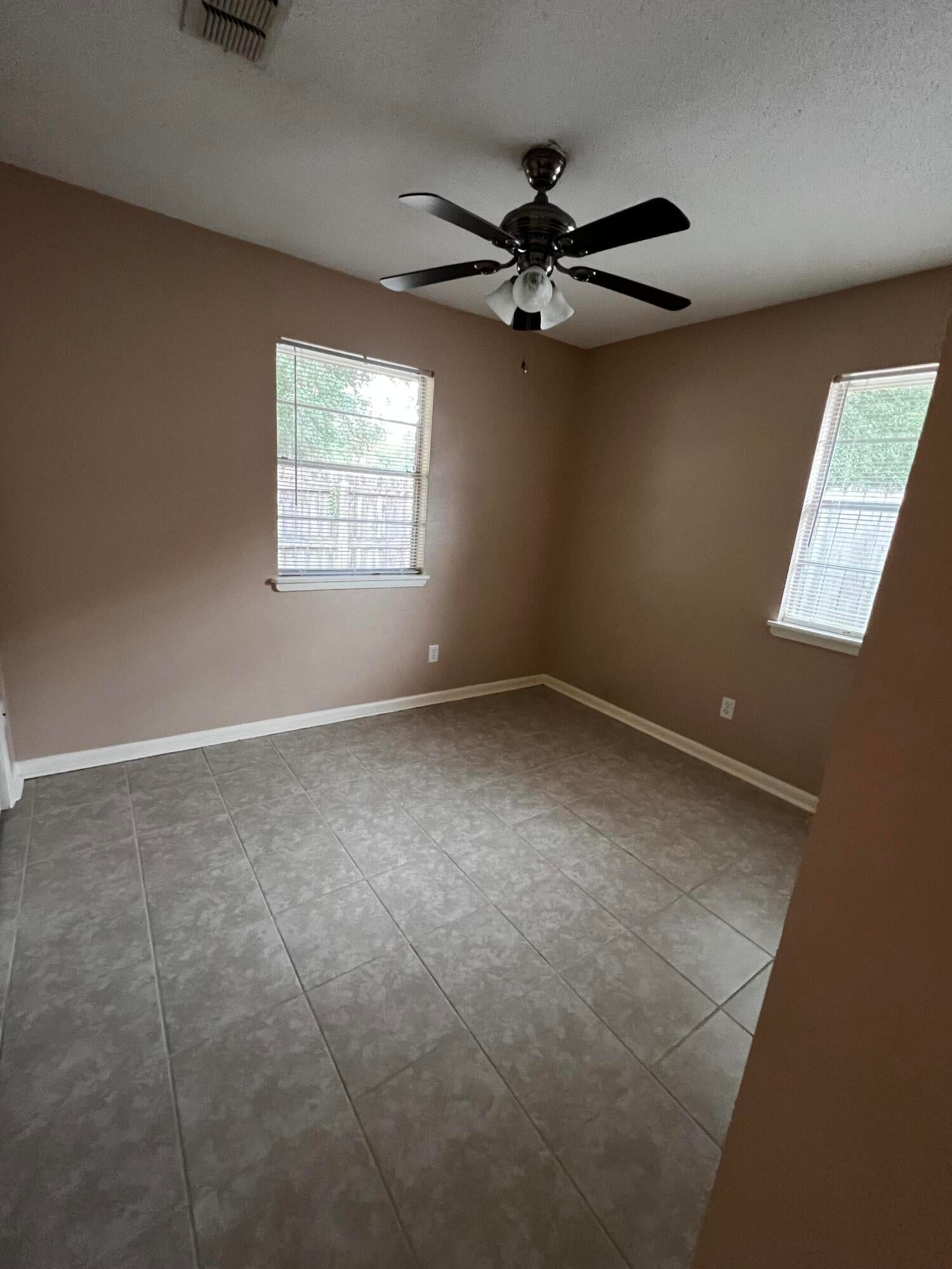 HICKORY - Residential Lease