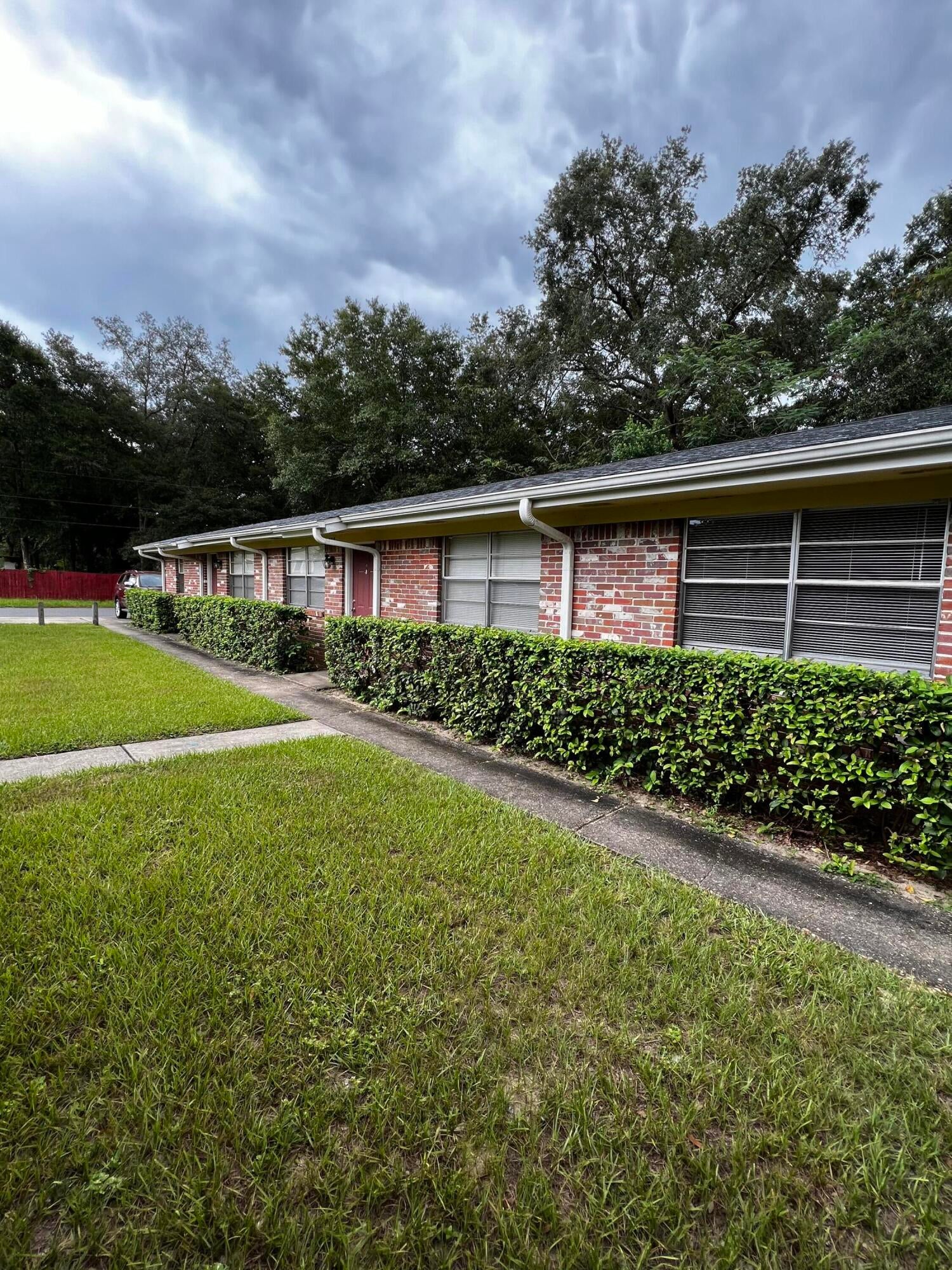 This cozy and well maintained two bedroom apartment offers lots of value for our guests!  Includes convenient first floor access with
off-street parking for two vehicles, in-unit laundry utility, built-in dish washer, ceramic tile flooring, central heating and air conditioning with ceilings fans in main living spaces, lawn service and waste water
utility included, just 4 minute drive to NW Florida State College, 10 minutes to Eglin AFB East Gate and 16 minutes to Duke Field.