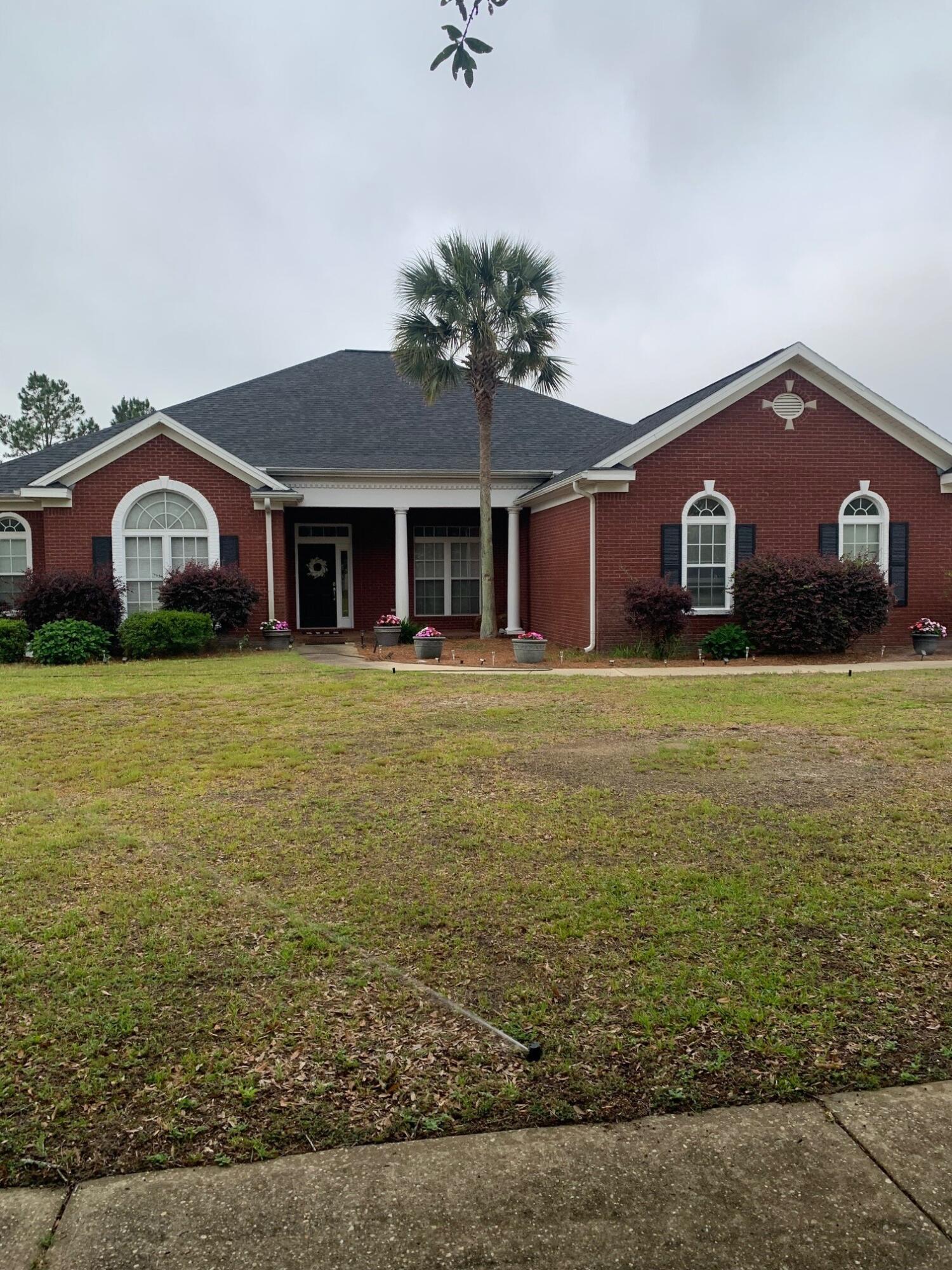 Great Home in Windswept Estates.
Best location in Windswept Coastal Breeze Dr.
House upgrades made in January 2024. New Kitchen Appliances, Oven, Microwave, Cook Top and Dishwasher. New Tile Surounds in all 3 Bathrooms. New Paint and Carpet 2026. New Roof March 2026. Seller will offer Cash Back at closing for other minor repairs.
Seller is Licensed Florida Real Estate Agent.
