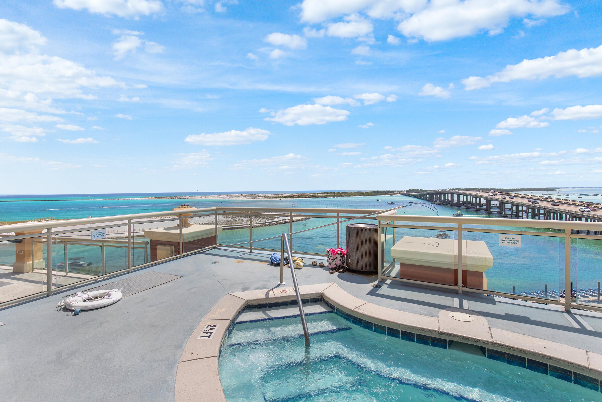 EMERALD GRANDE - Residential