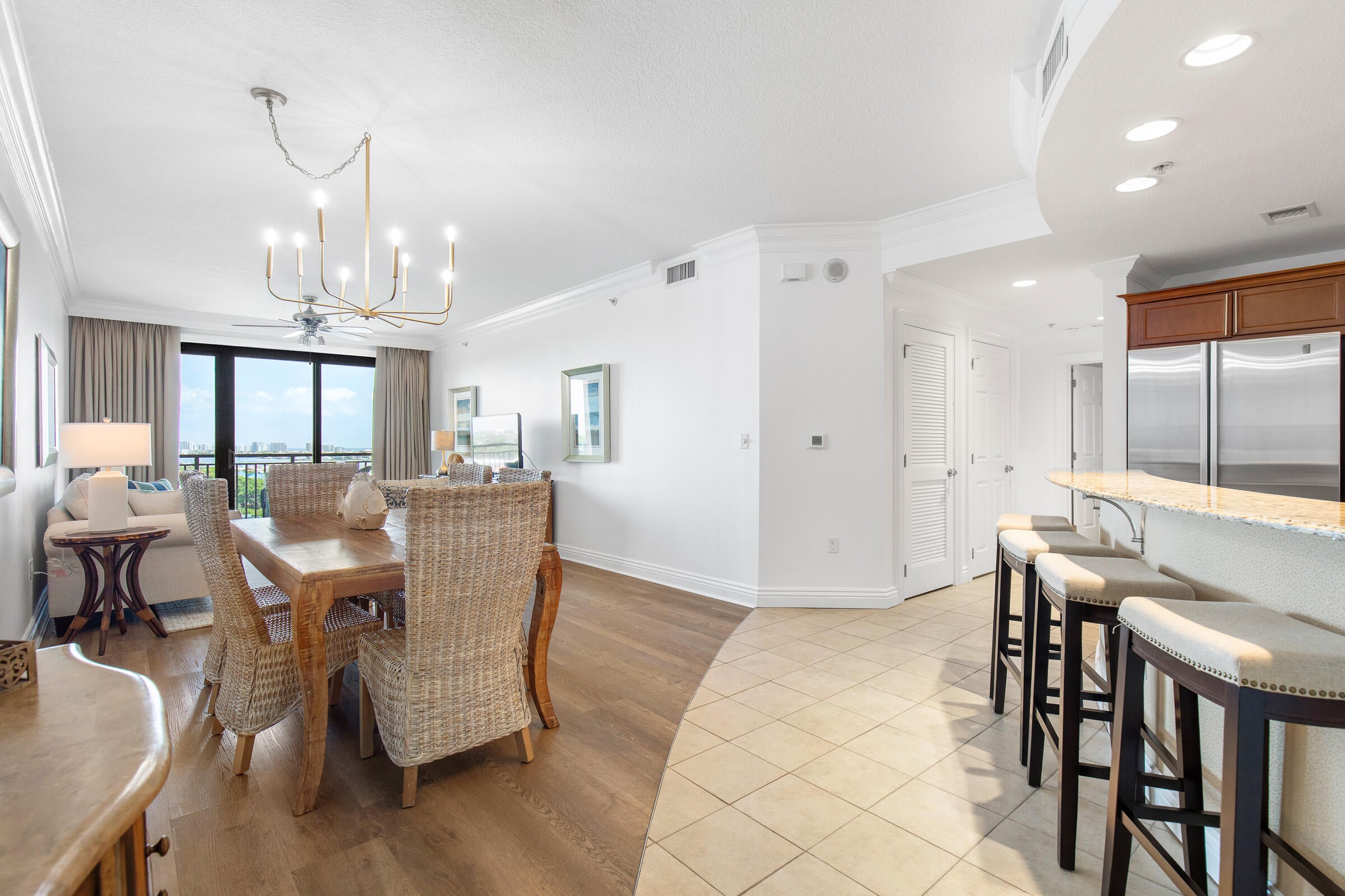 EMERALD GRANDE - Residential