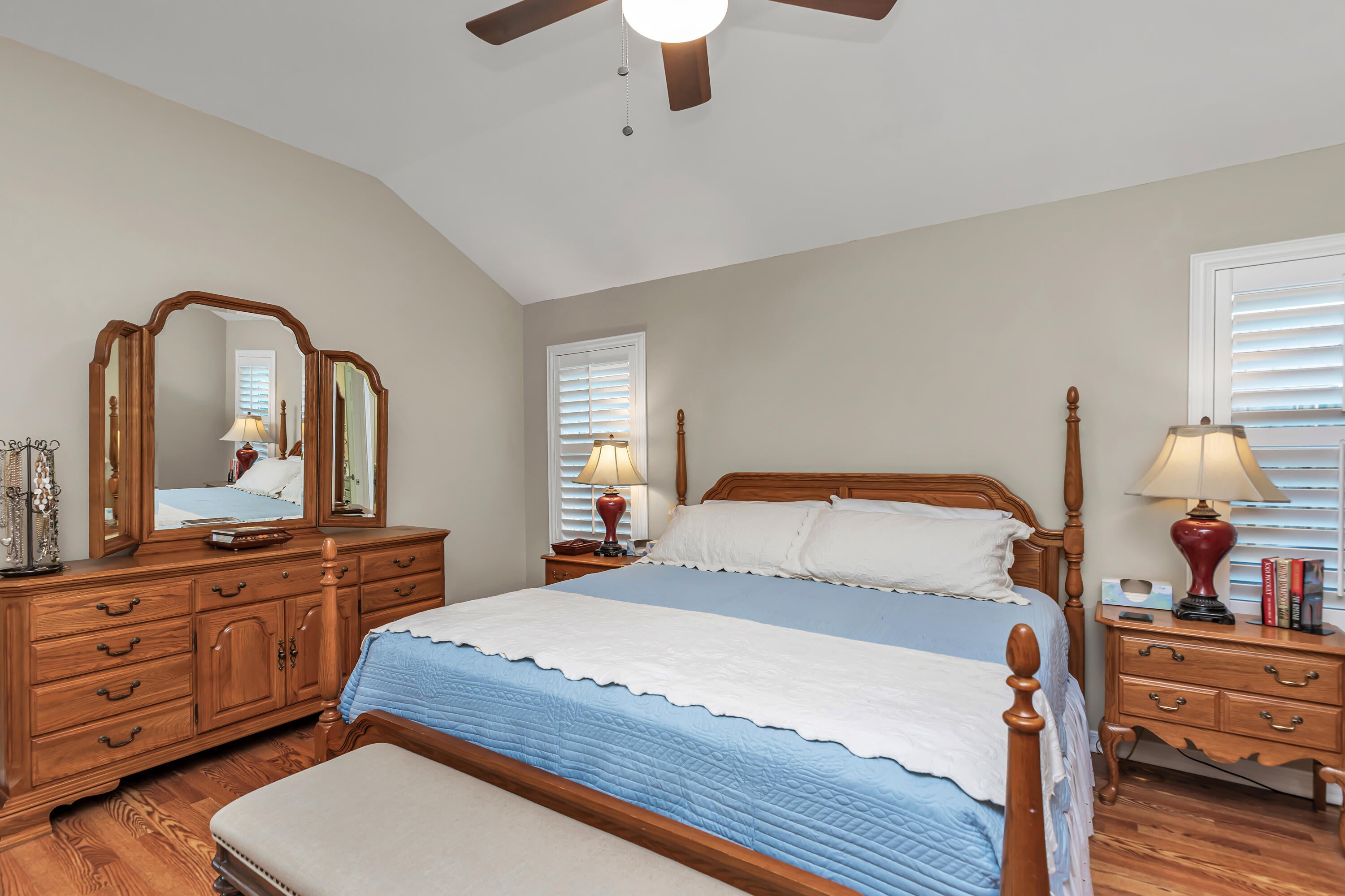 MAGNOLIA BAY CLUB T/H PH II - Residential