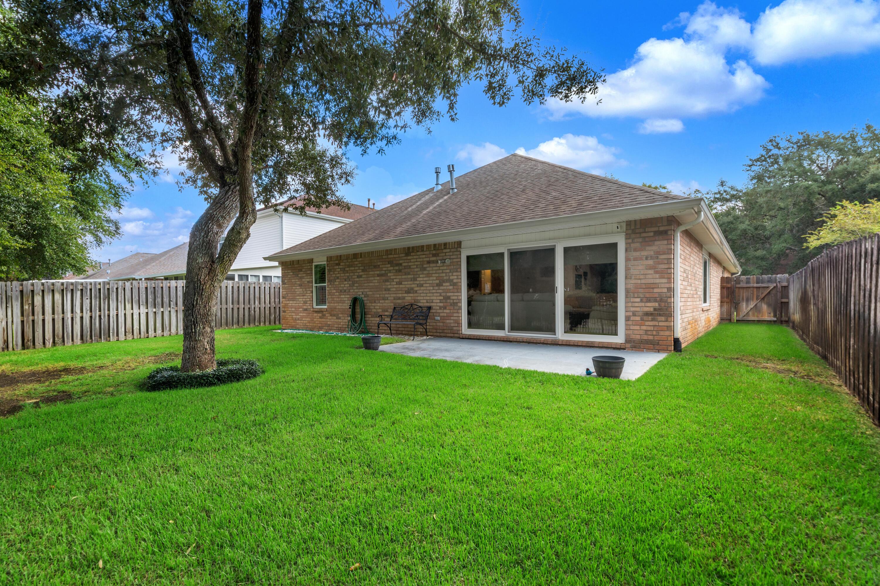 MAGNOLIA BAY CLUB T/H PH II - Residential