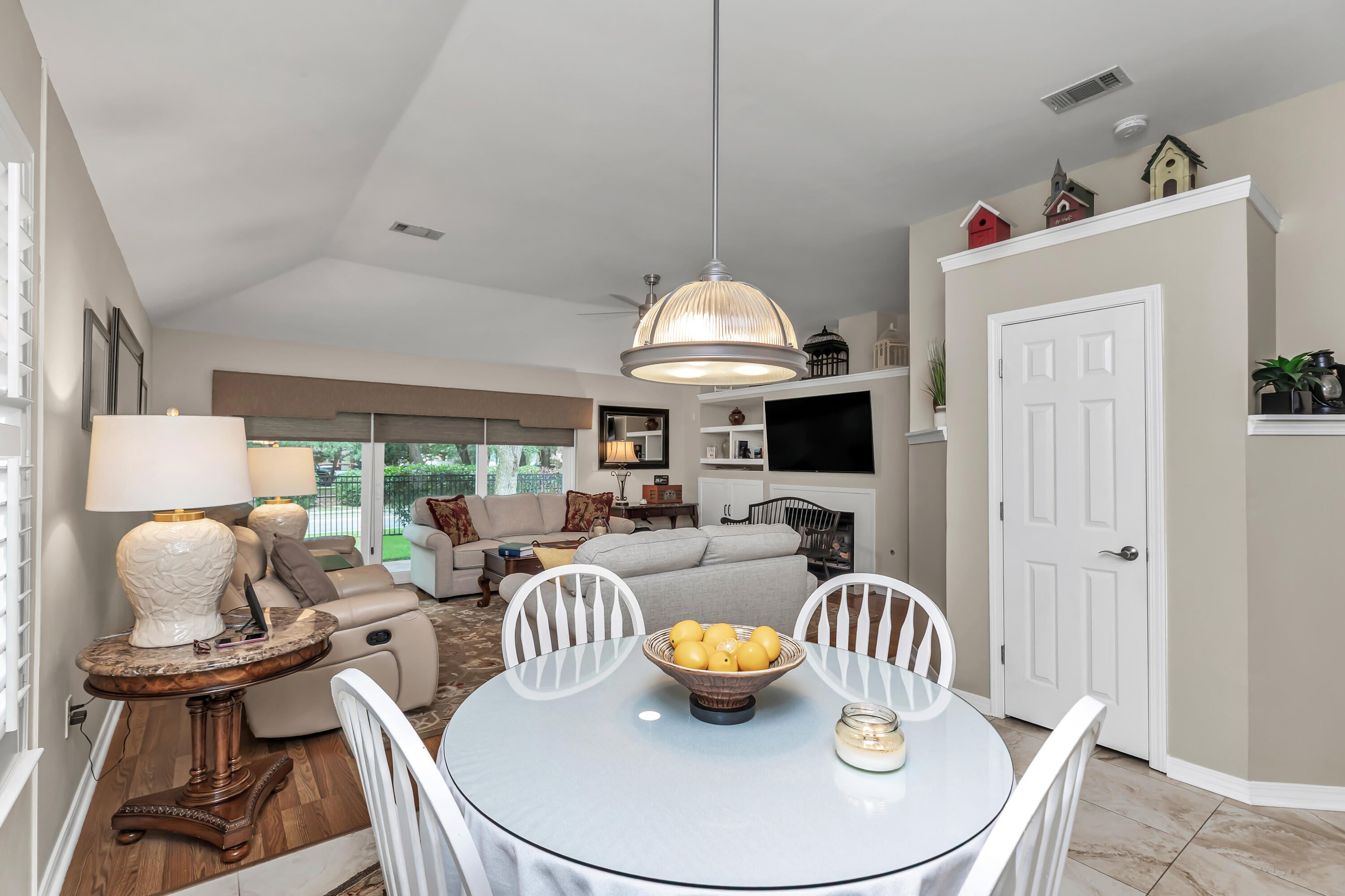 MAGNOLIA BAY CLUB T/H PH II - Residential