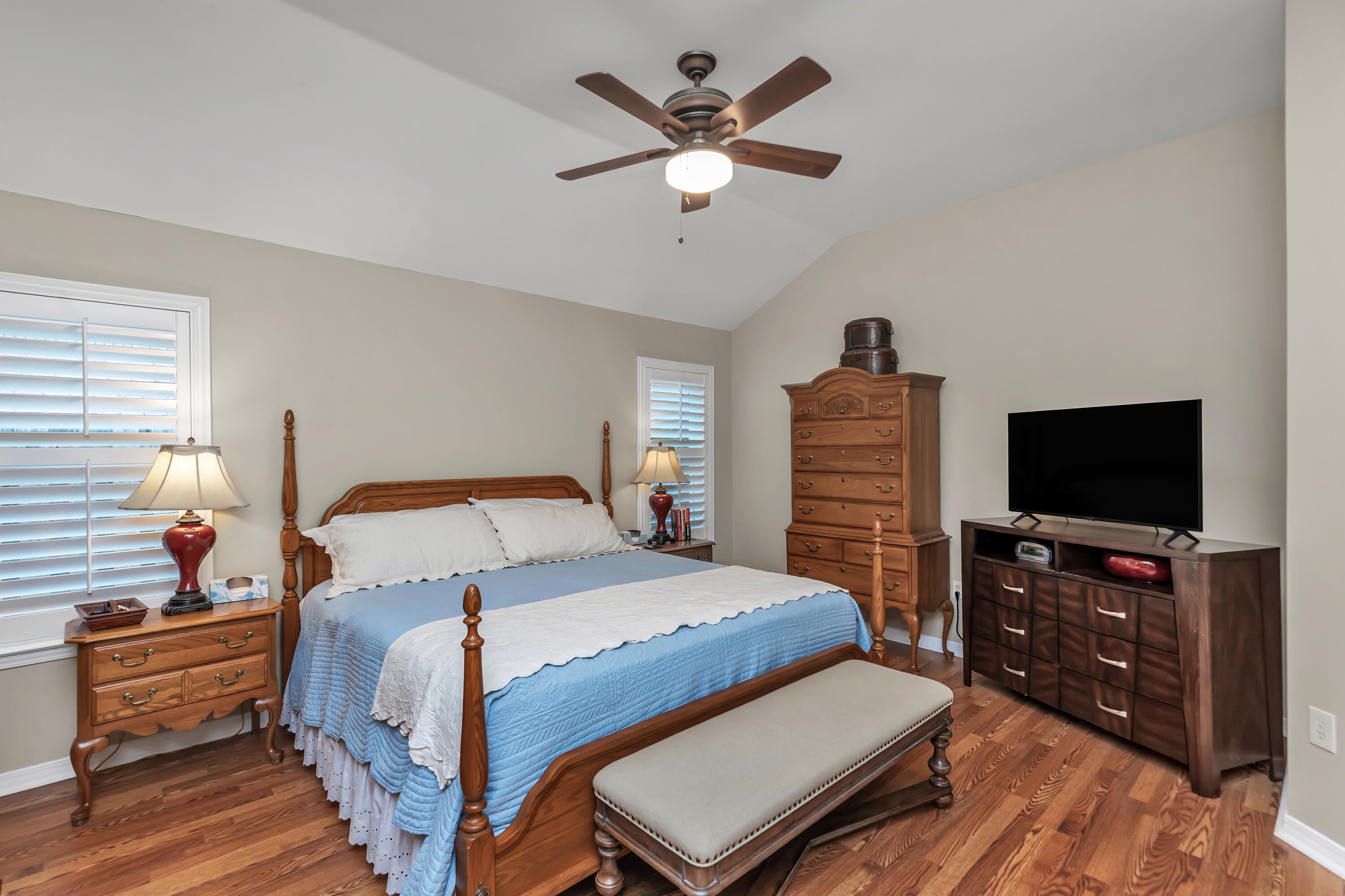MAGNOLIA BAY CLUB T/H PH II - Residential