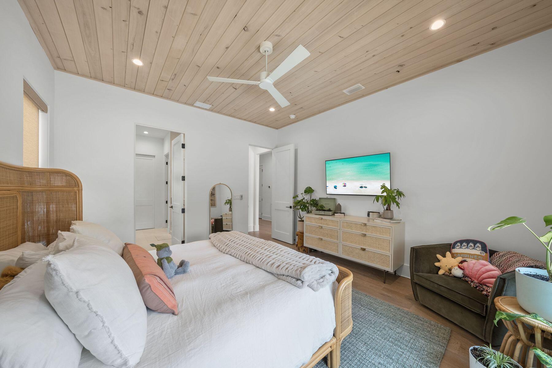VILLAGE OF SUGAR BEACH - Residential
