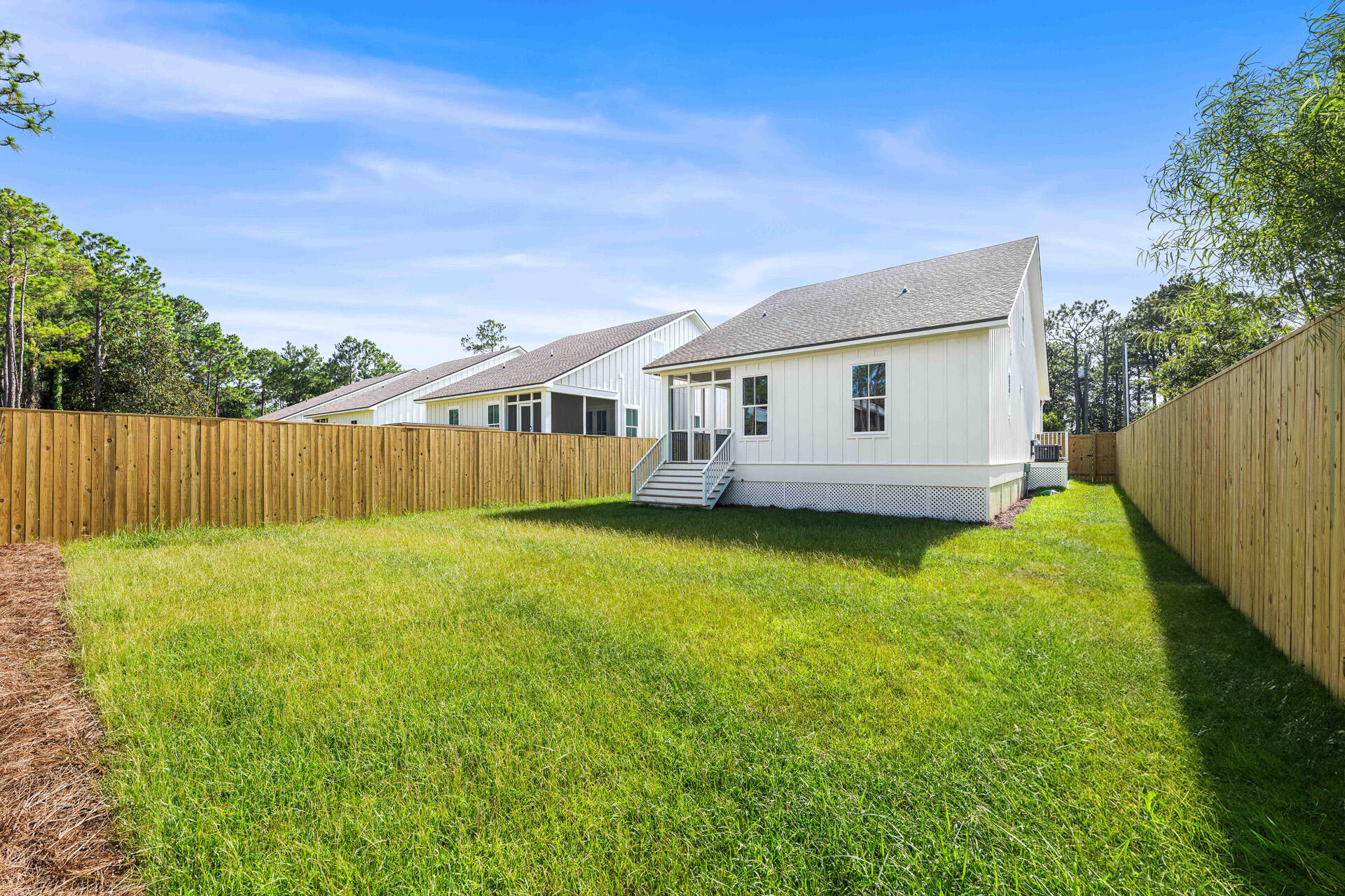 TOWN OF SANTA ROSA - Residential
