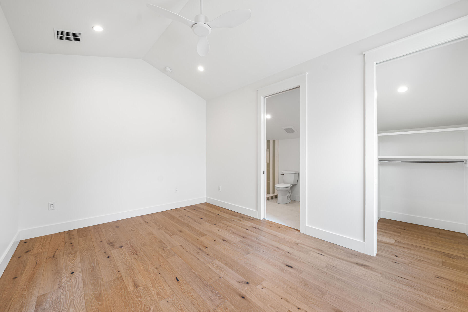 TOWN OF SANTA ROSA - Residential