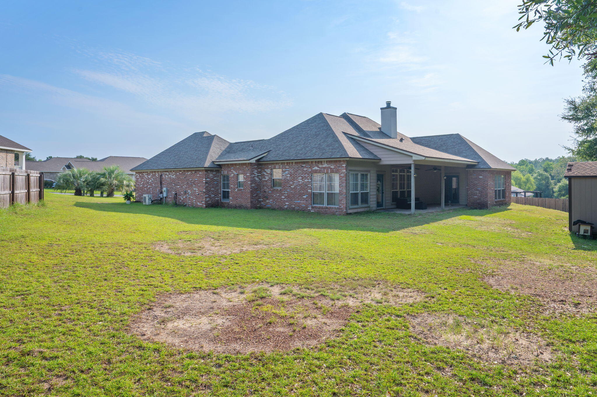 LAKERIDGE EST - Residential