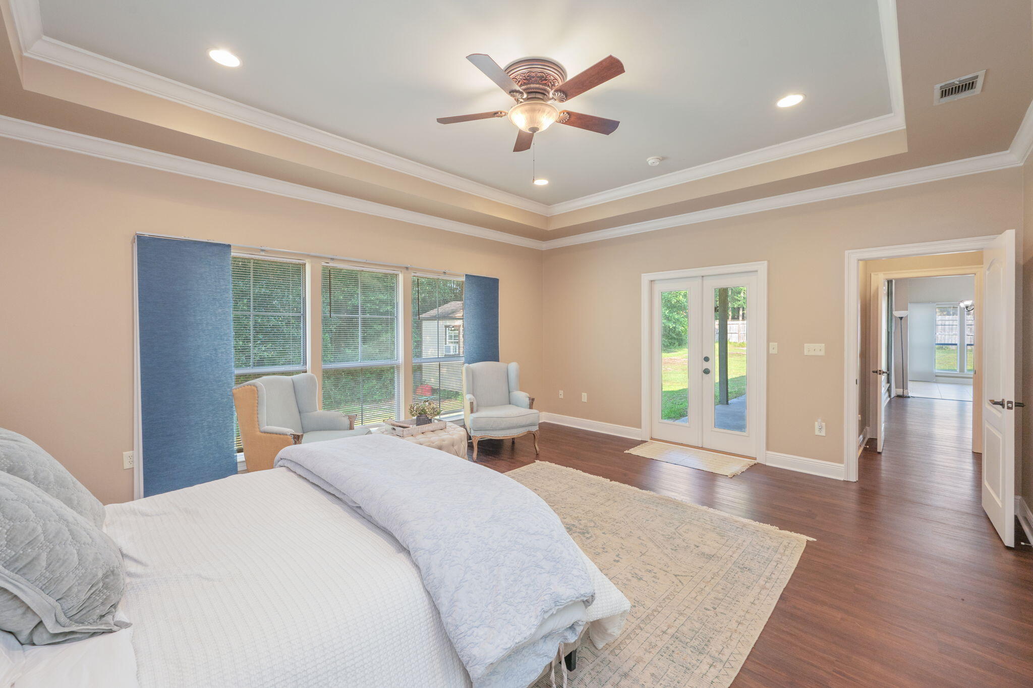 LAKERIDGE EST - Residential