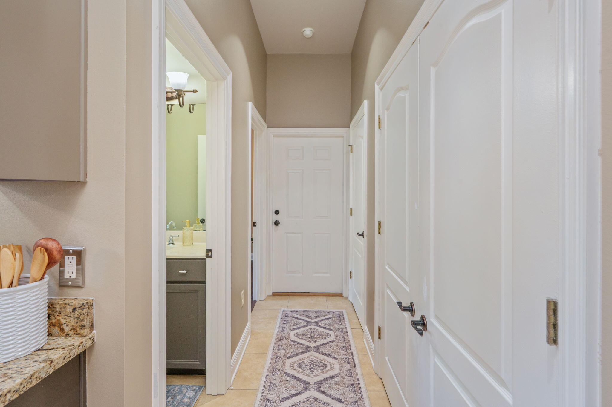 LAKERIDGE EST - Residential