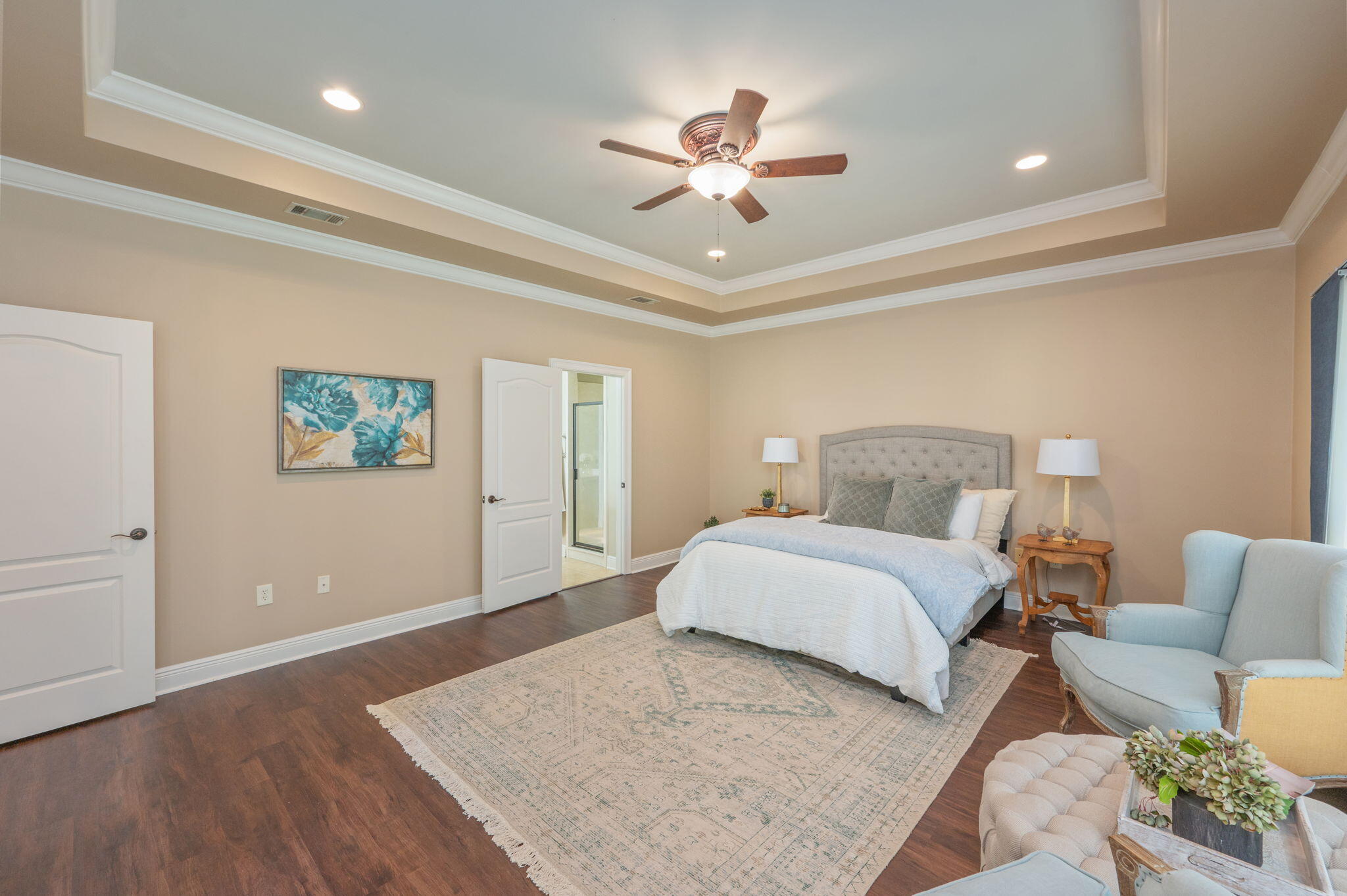 LAKERIDGE EST - Residential
